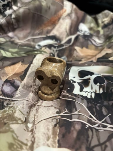Preview pic of Ceramic Glass Skull Pipe