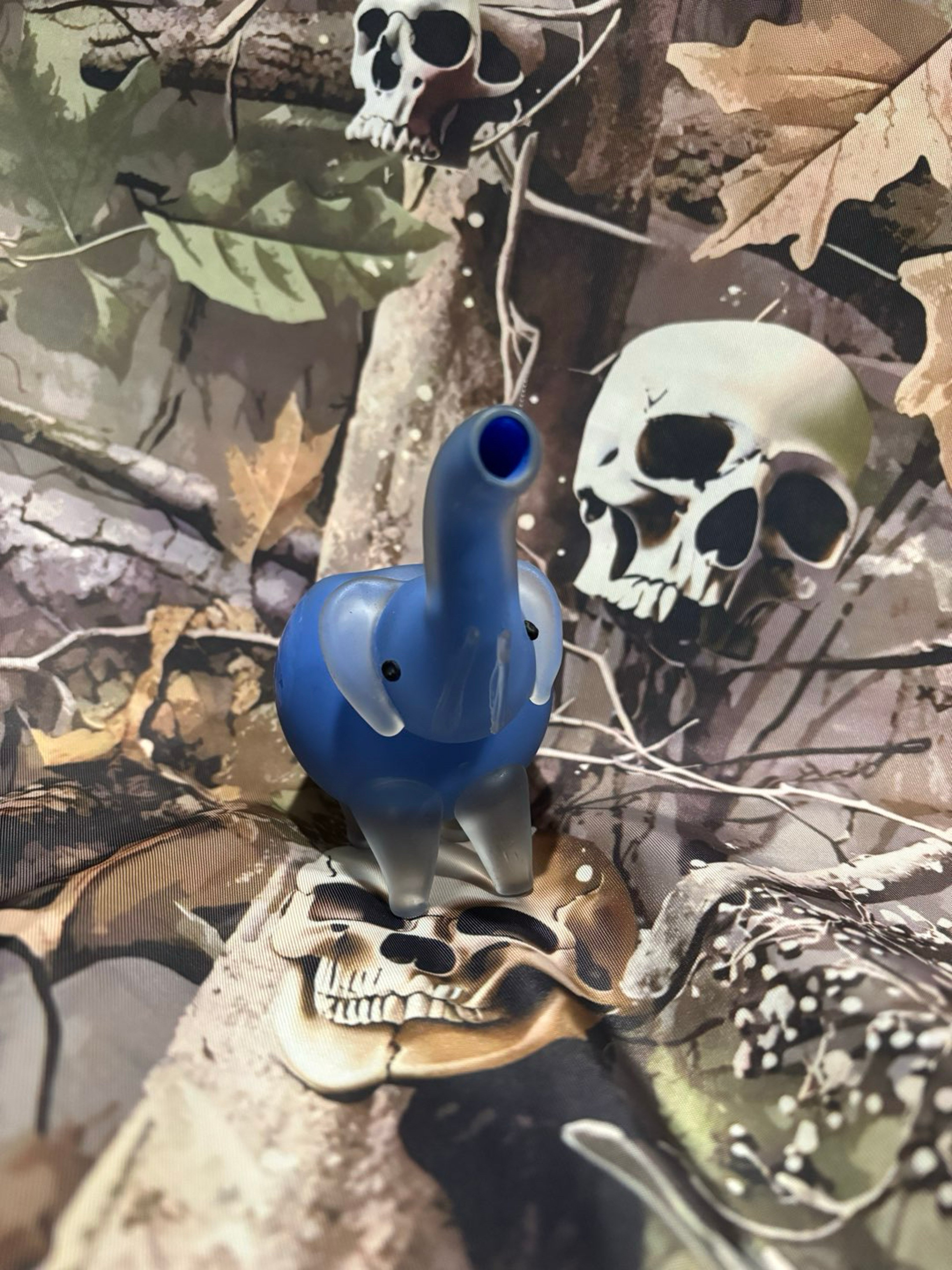 Preview pic of Glass Elephant Pipe With Bob Marley Engrave