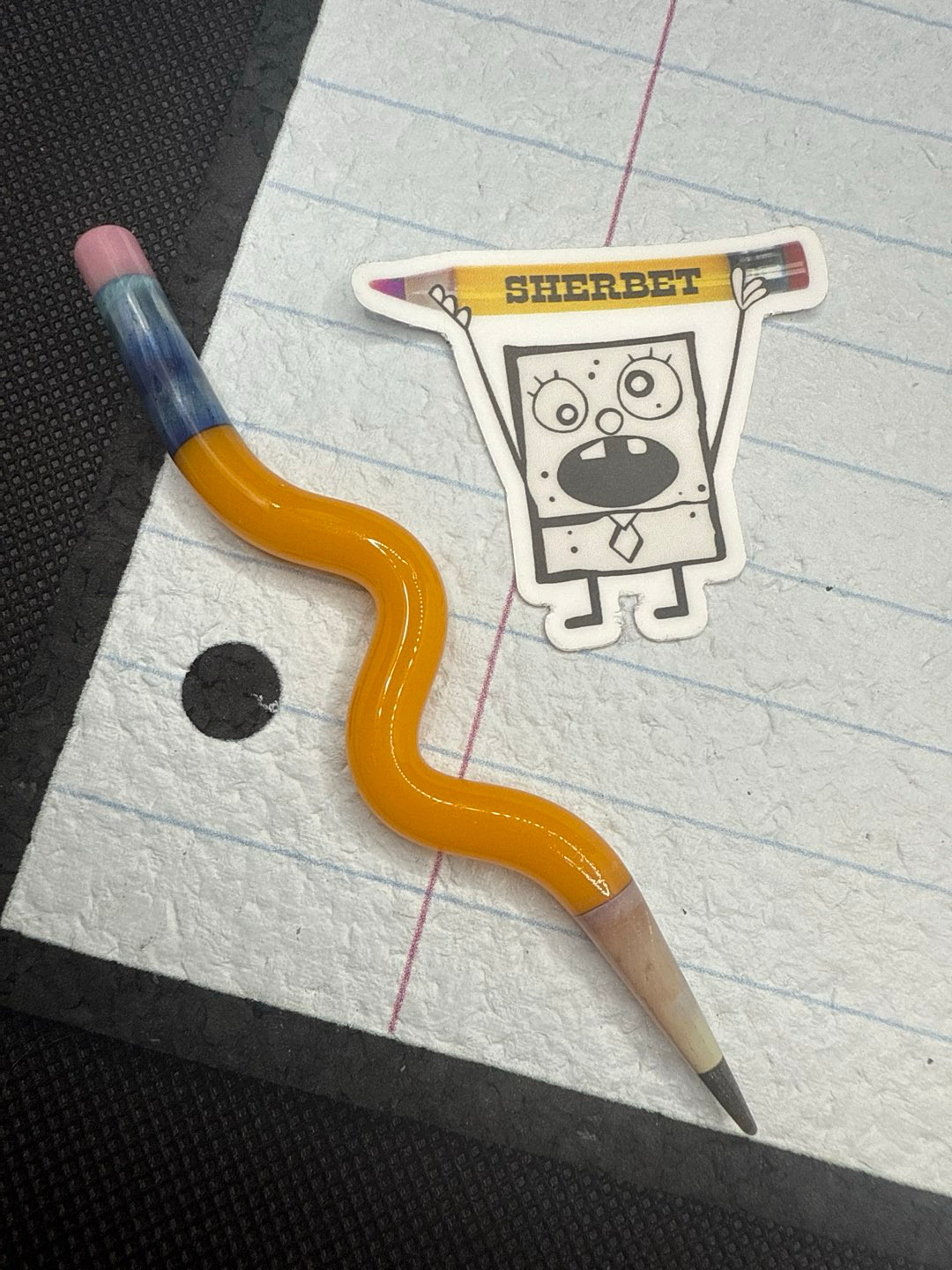 Classic yellow wavy pencil image 0