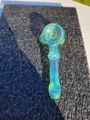 Preview pic of Green sparkly spoon