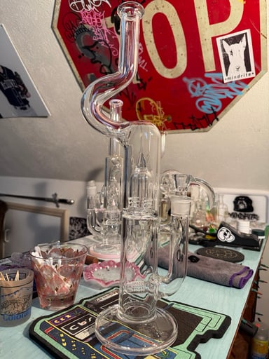 Preview pic of GREEK GLASS GRIDDED INLINE TO DOME NATTY NECK