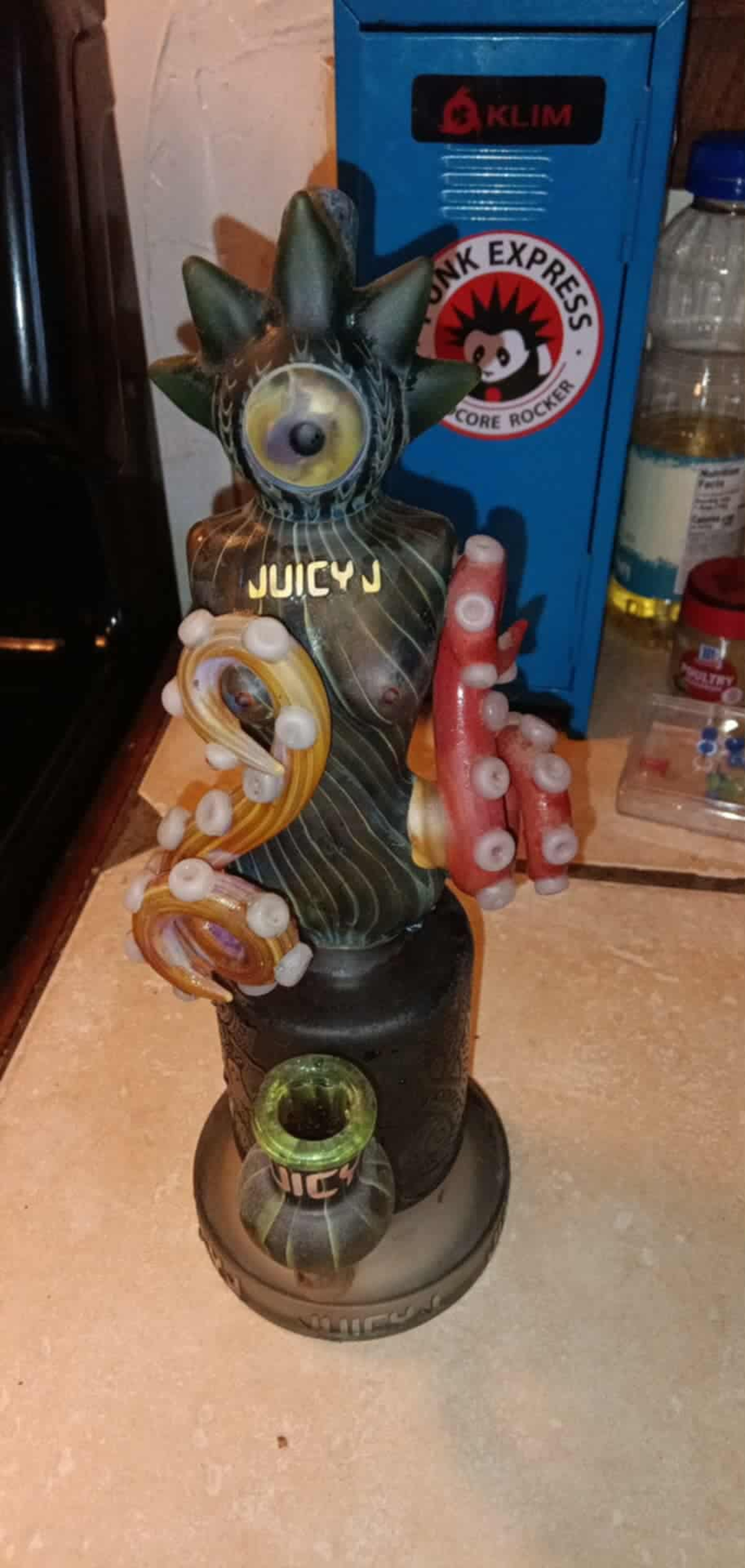 Juicy j cyclops bong image 0