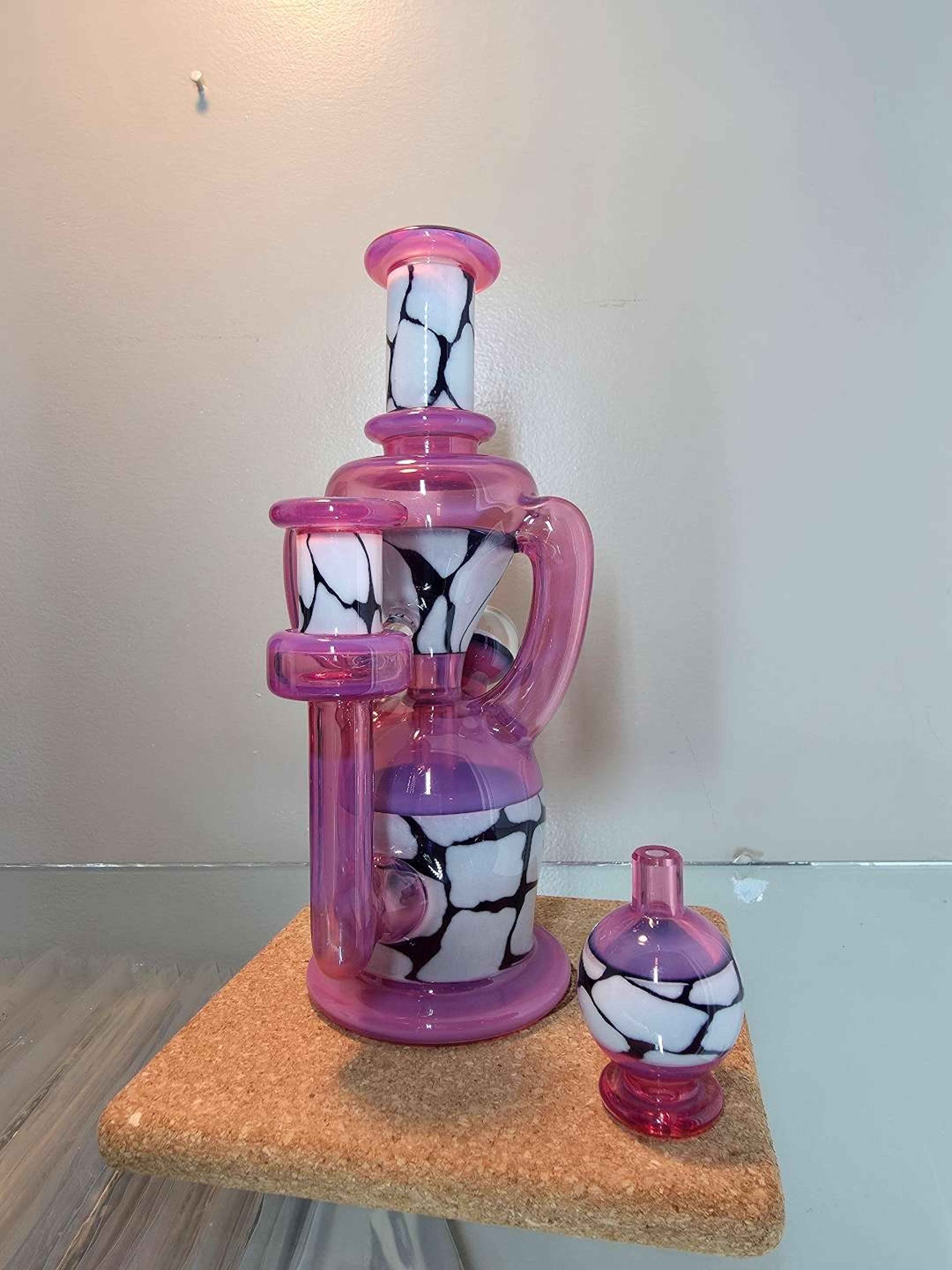 Preview pic of Rooster glass telemagenta recycler with matching prep bubble cap