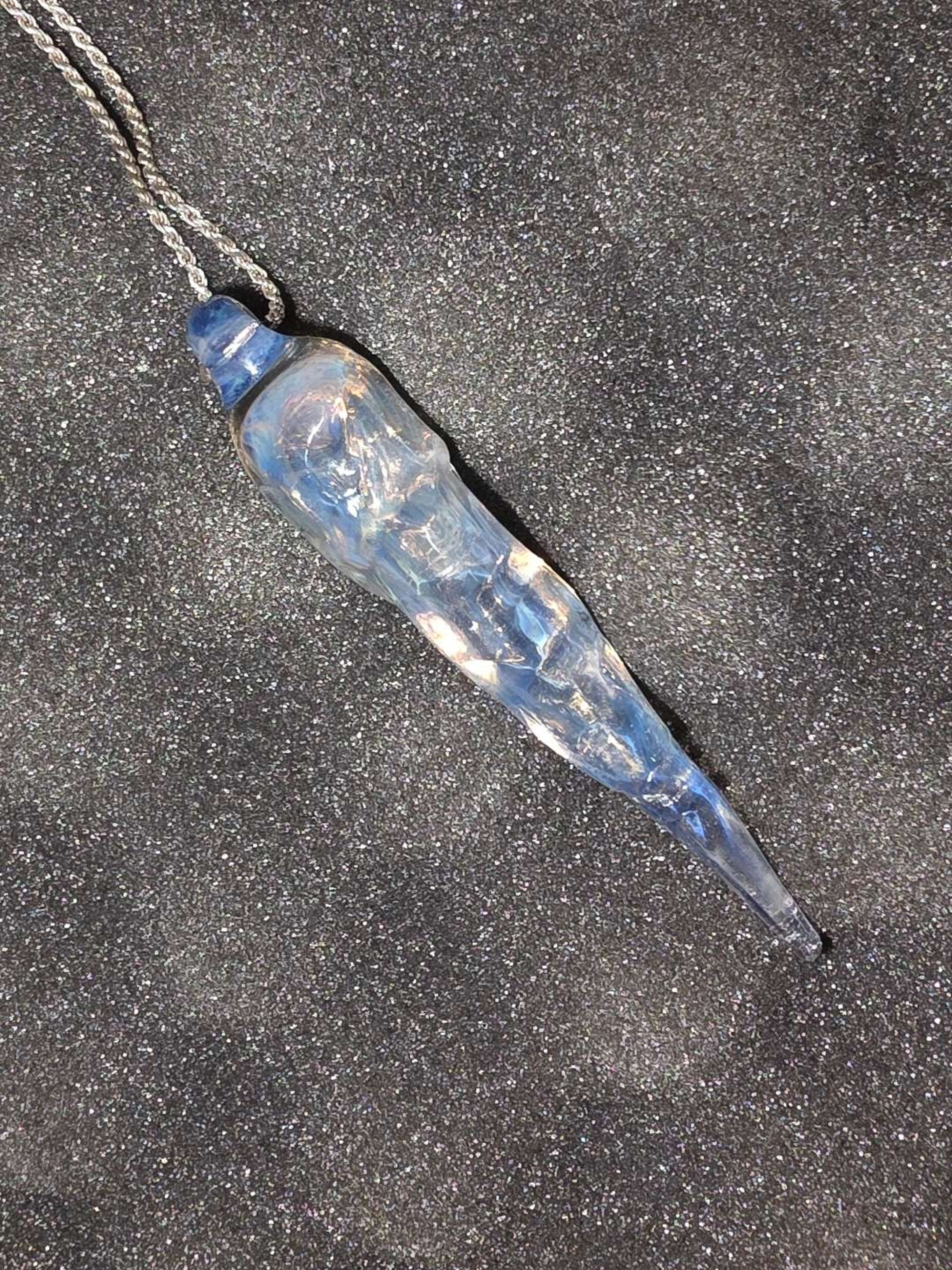 Icicle pendant image 0