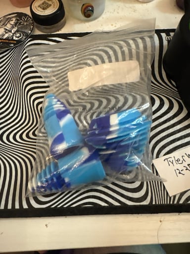 Preview pic of Water bong cleaning plugs