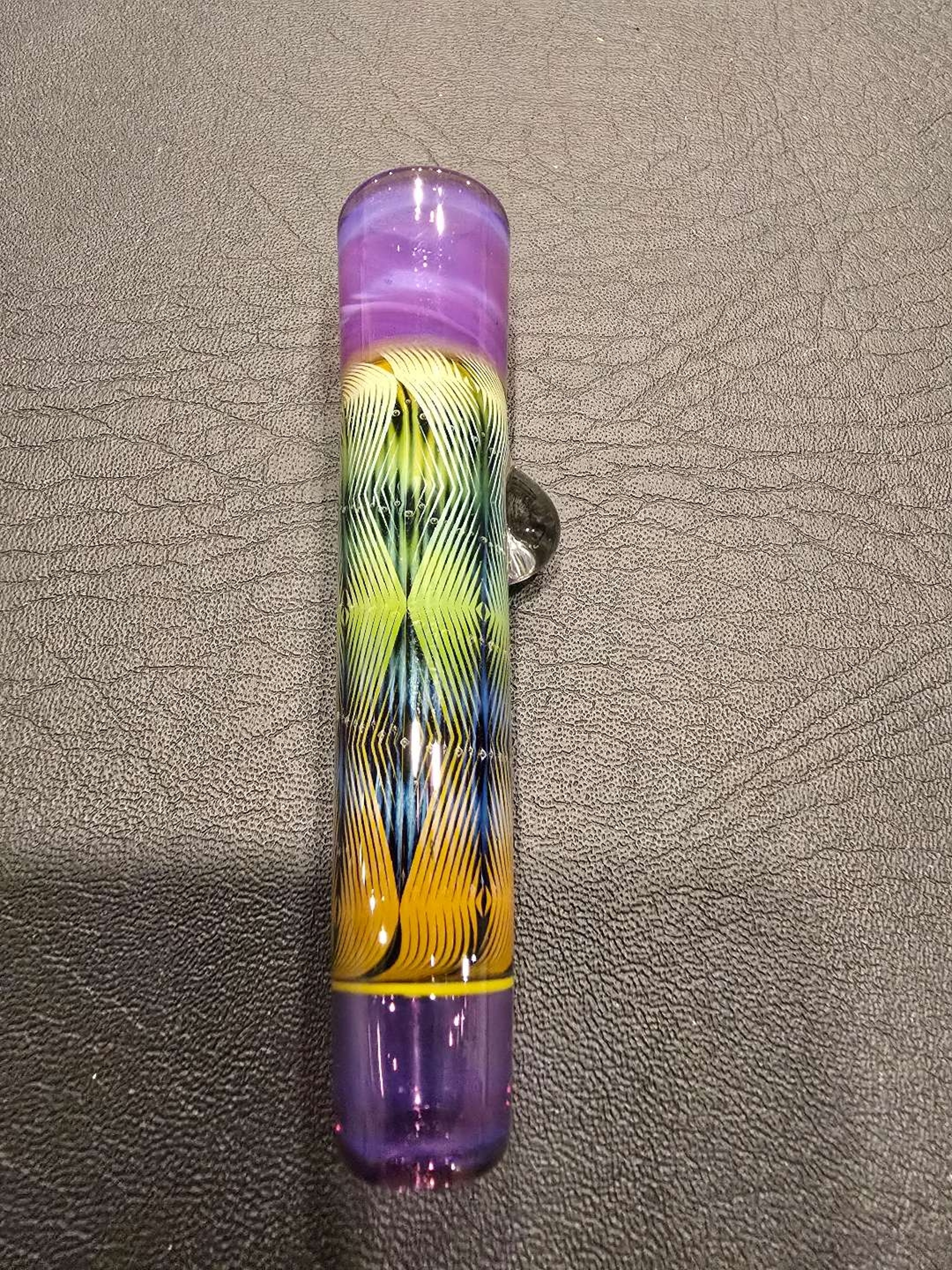 Preview pic of Sizelove glass chillum Heady