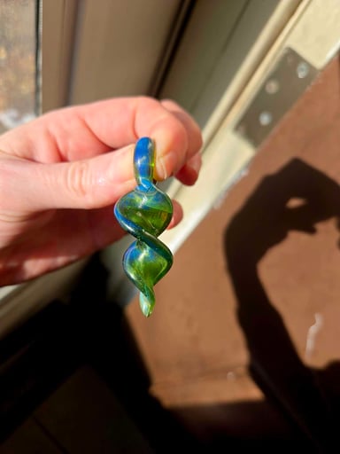 Preview pic of Sparkly Twist Pendant