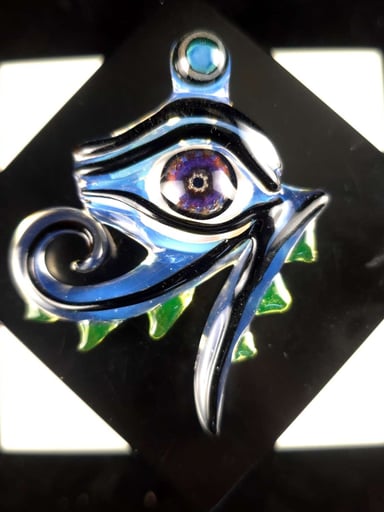 Preview pic of Eye of Ra pendant