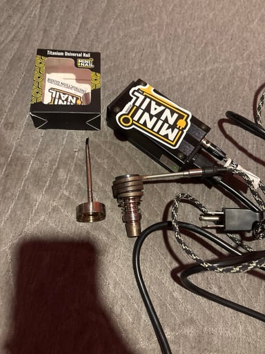 Preview pic of Mini nail starter kit