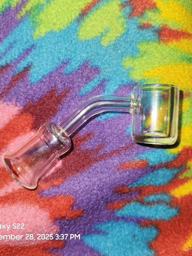 Preview pic of 14mm female quartz banger