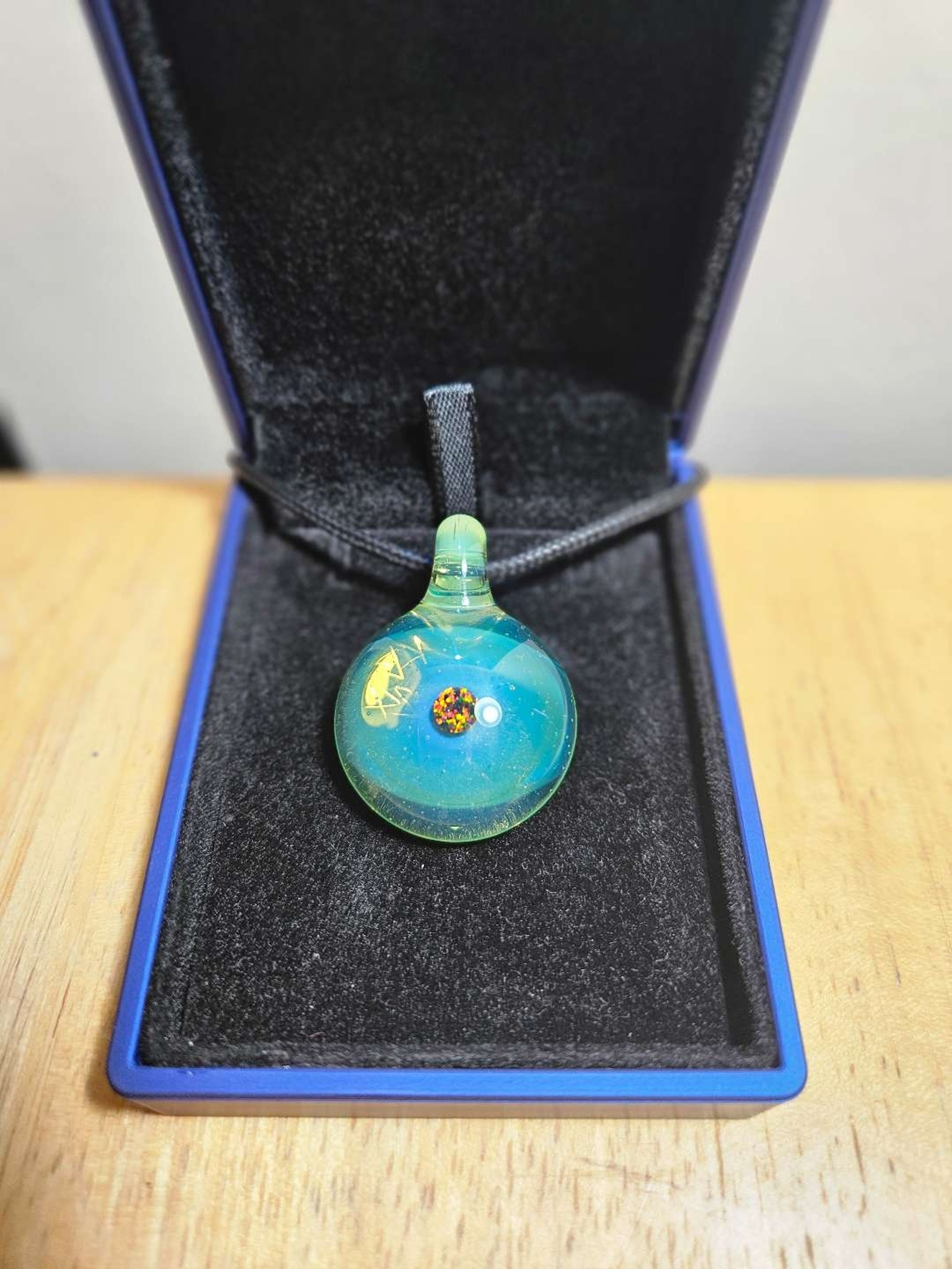 Preview pic of ¡Mini Opal Pendant by k_berg!