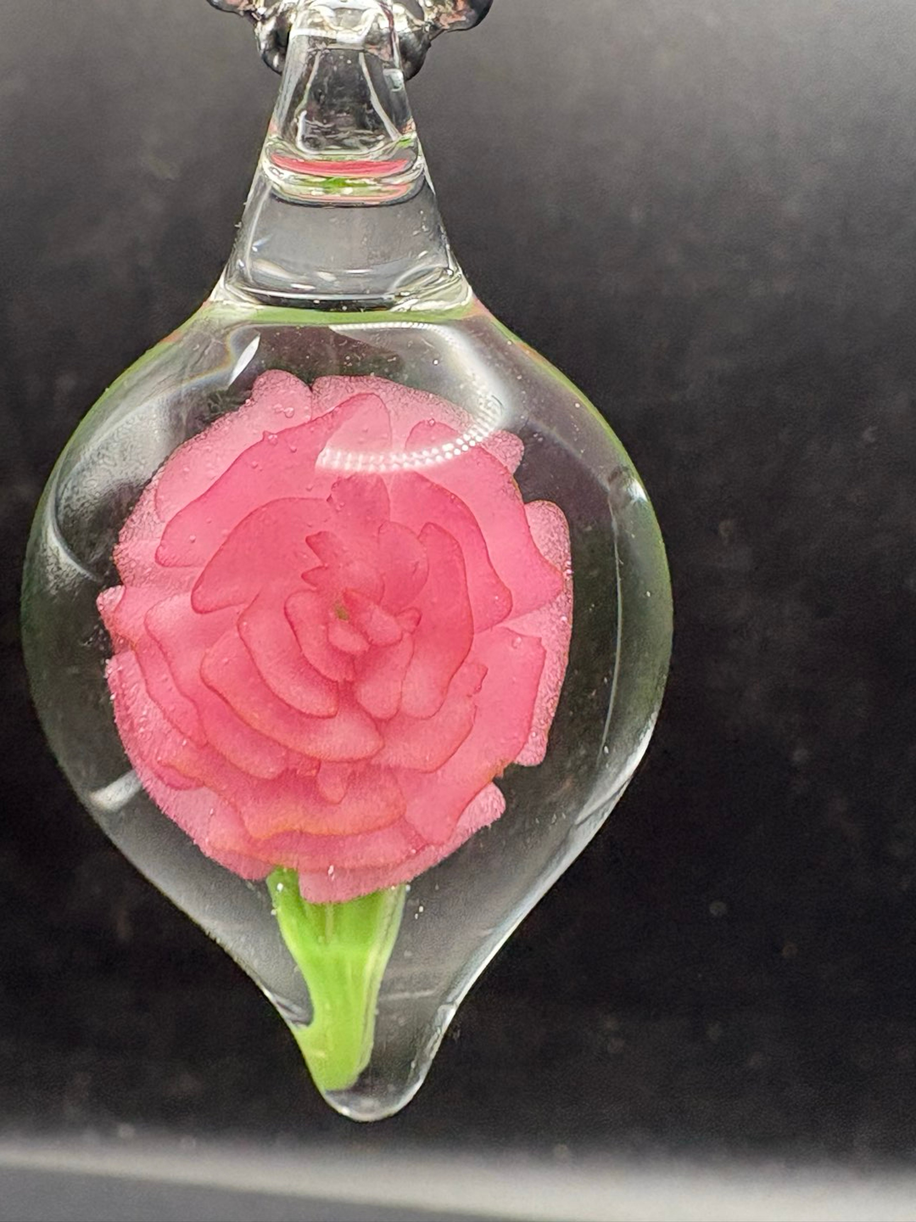 Preview pic of 2025  Pink Rose pendant
