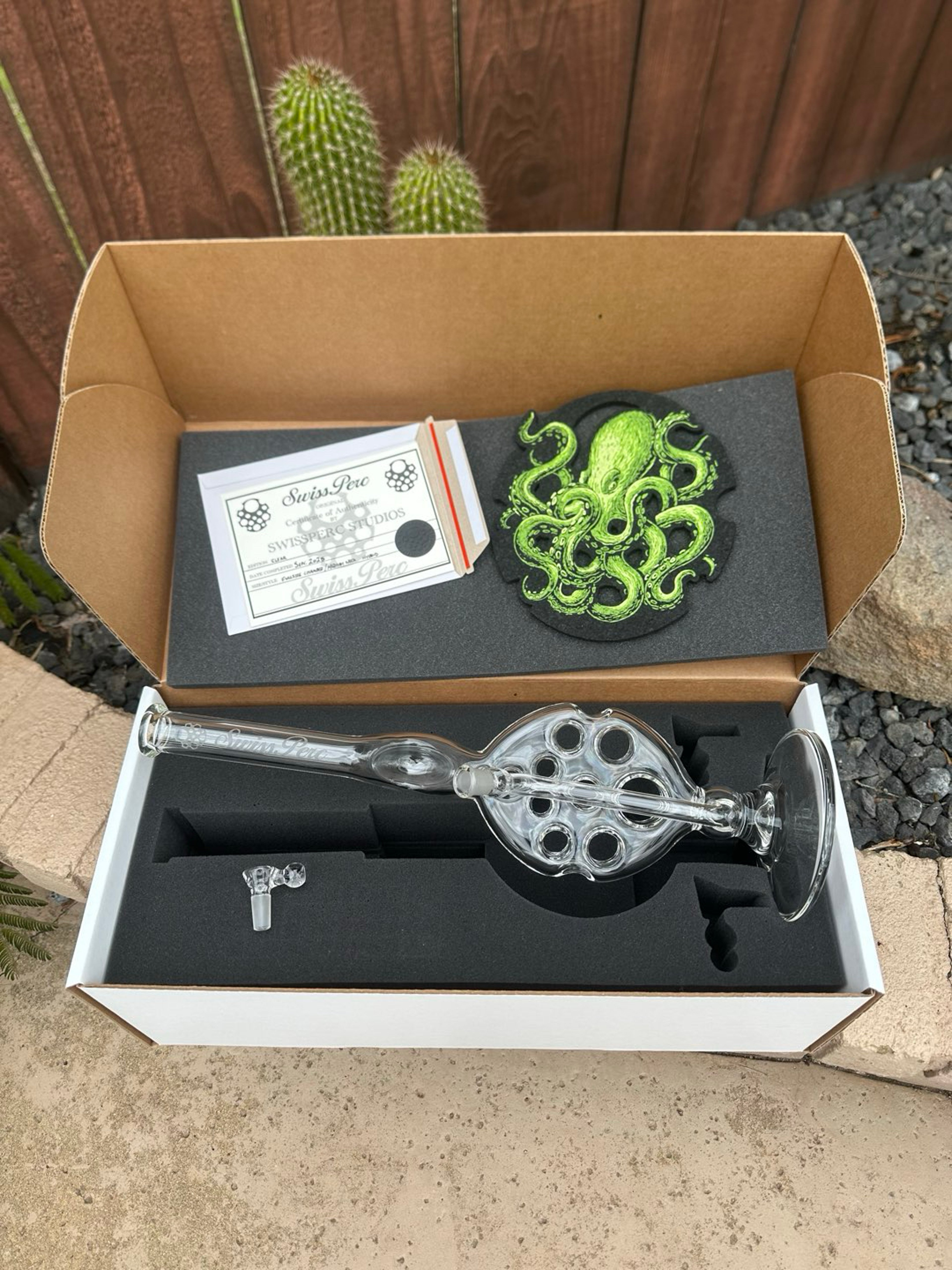 Preview pic of Swiss perc full-size chamber medium neck hybrid