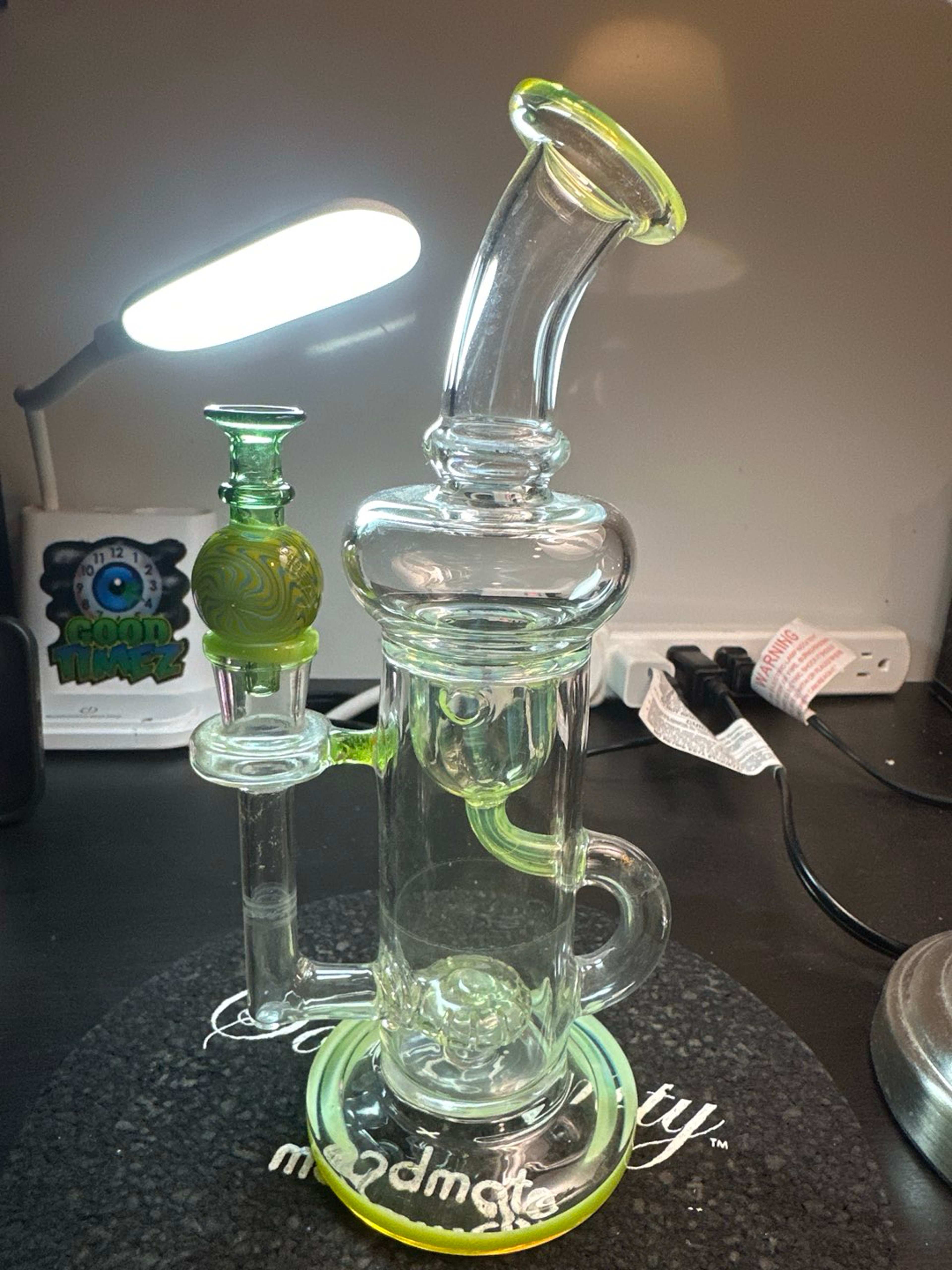 Preview pic of Green 14MM Rig with Green Cap
