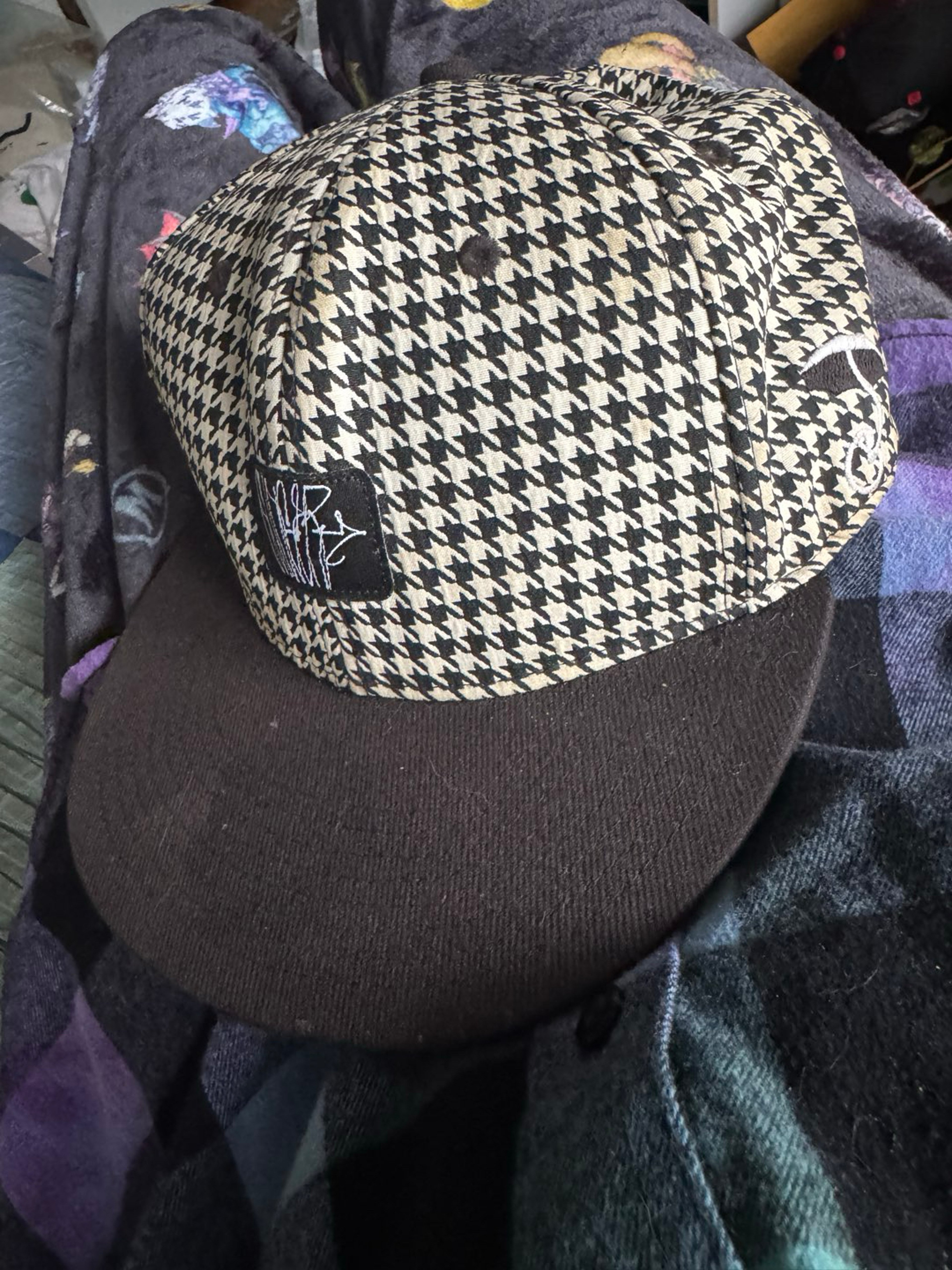 Preview pic of Slinger Houndstooth Hat / Cap, Size 7 5/8