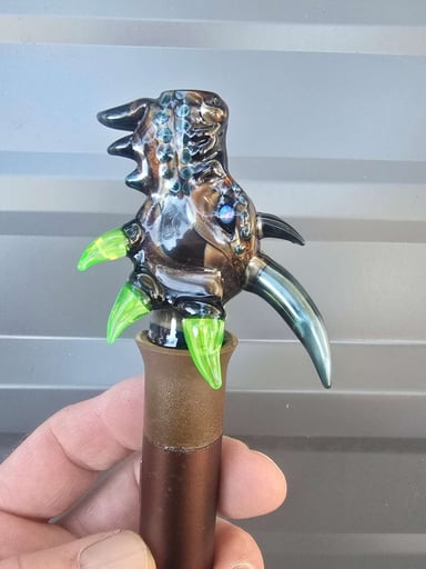 Preview pic of Dragons head pivot top