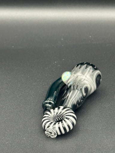 Preview pic of Black/white chillum