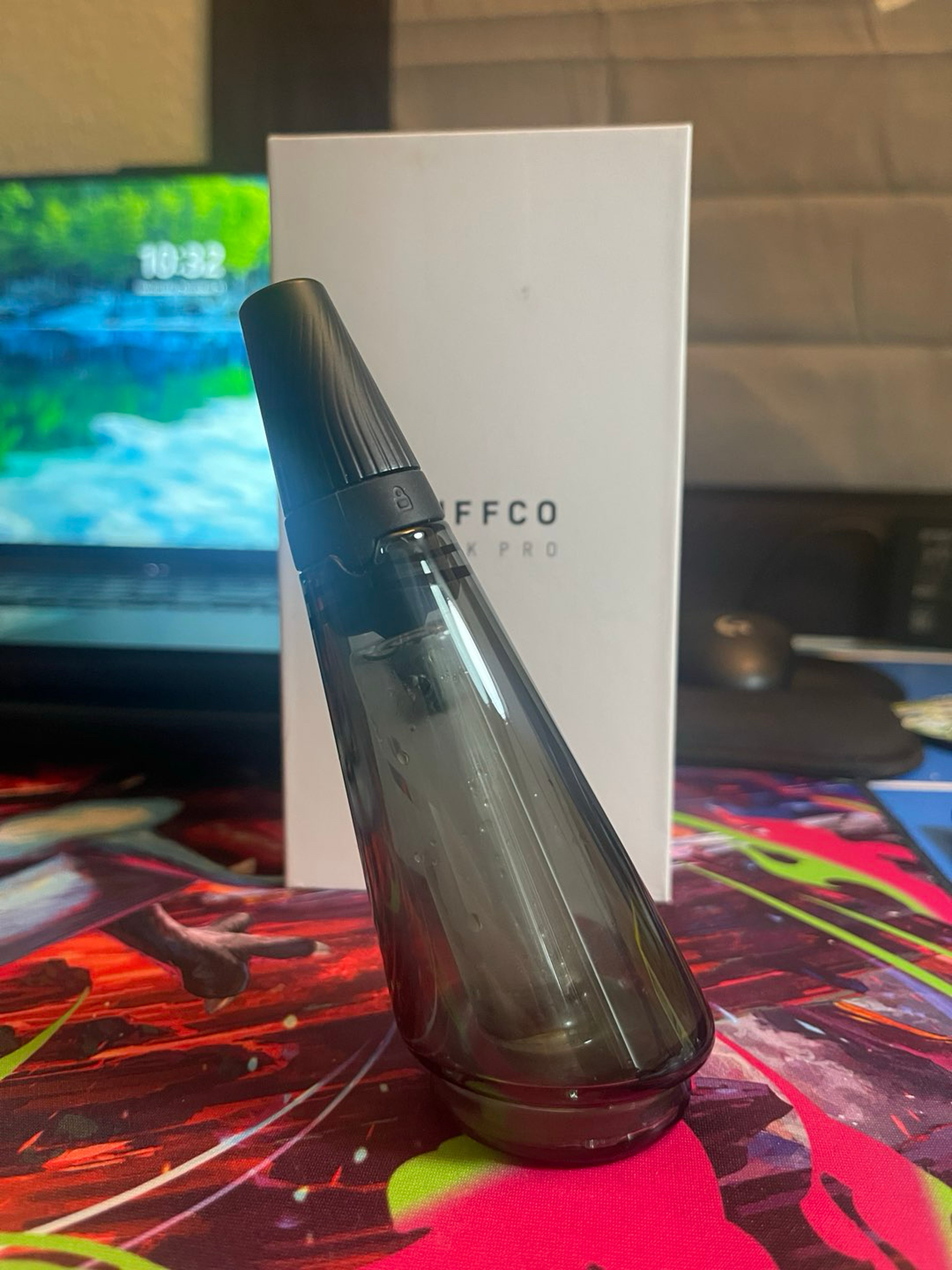 Preview pic of Black Puffco travel top