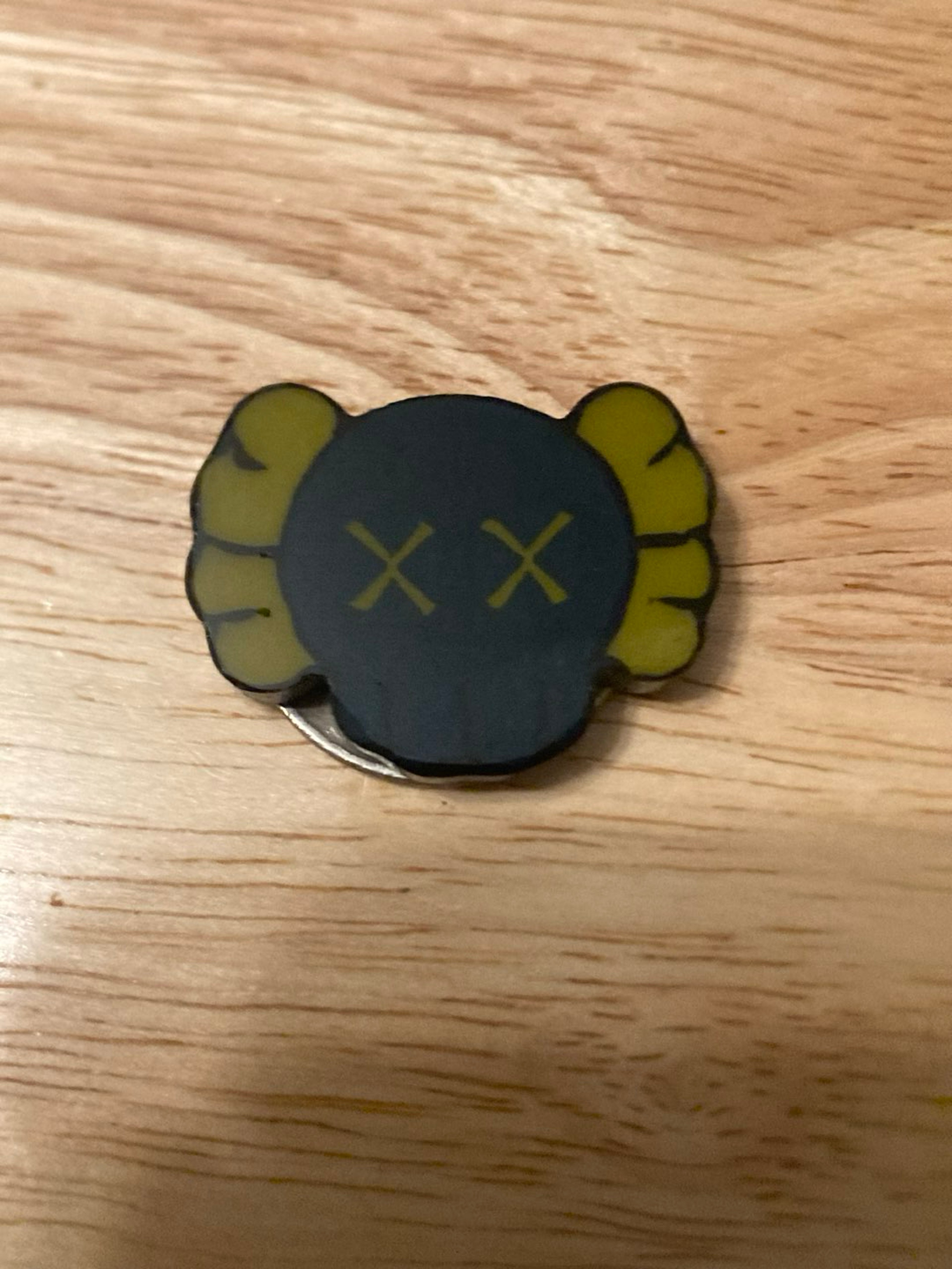 Preview pic of Kaws x mcmilleman coin