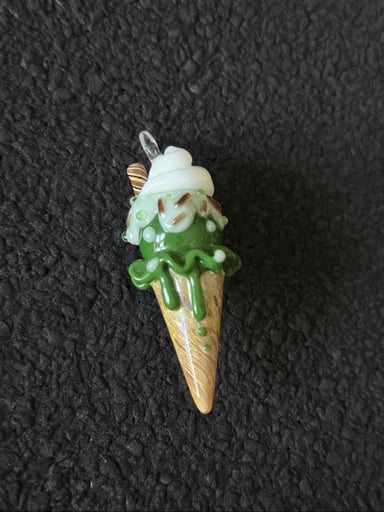 Preview pic of St. Patrick’s Mini Ice Cream Cone