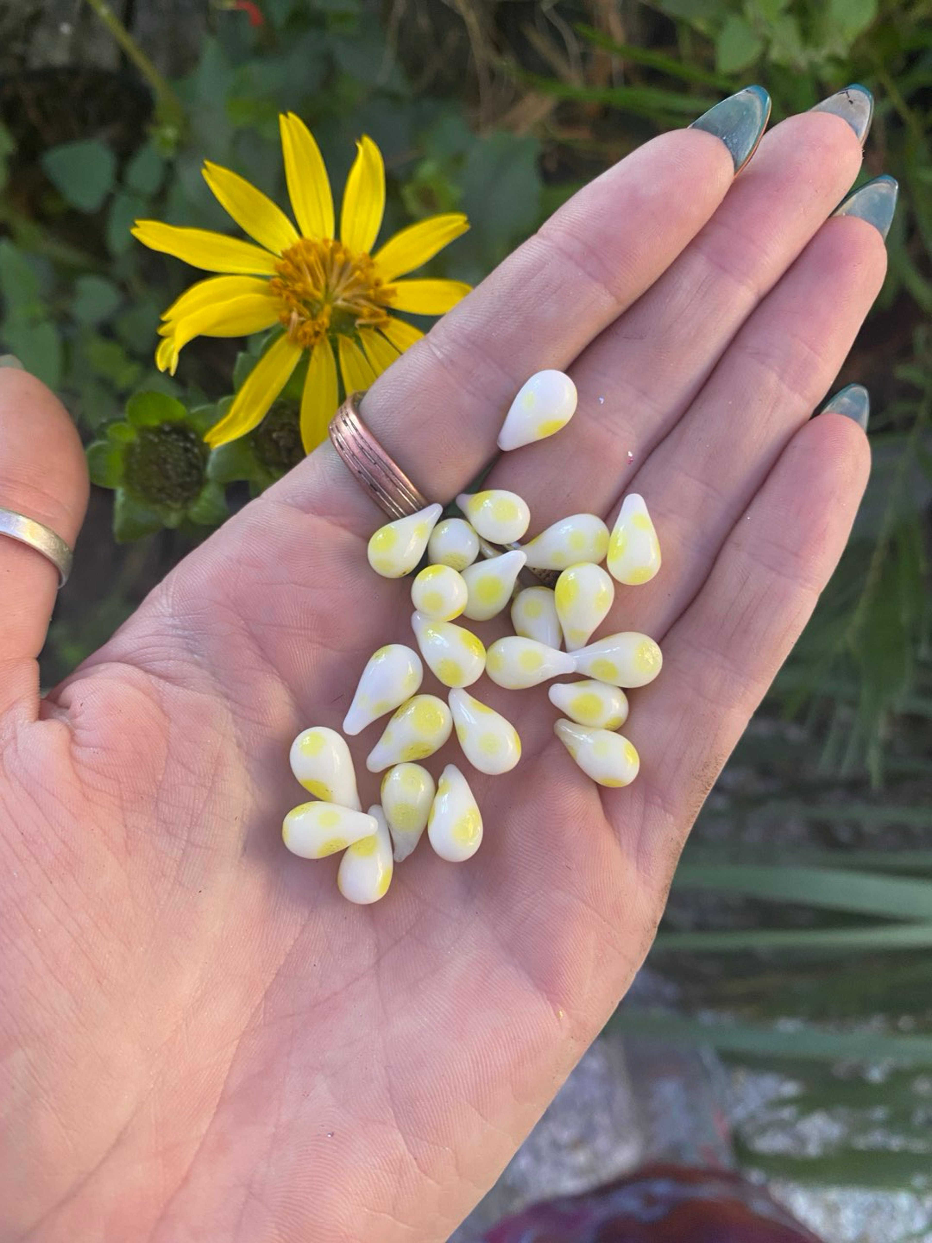 Preview pic of Yellow yoshi egg terp Pearl - Mario