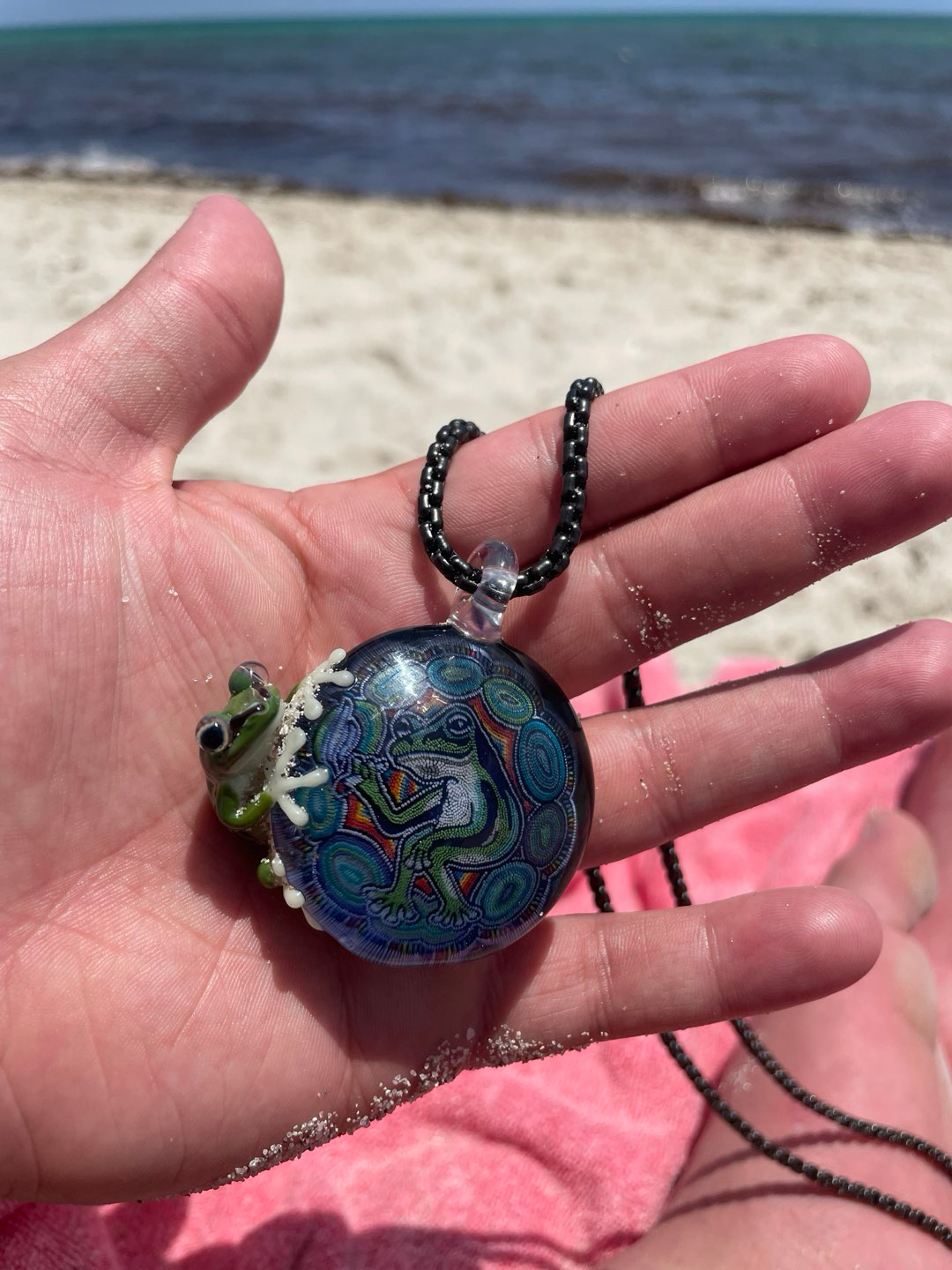 Preview pic of Rose Roads x KenG Smoking Frog Pendant *BALE REPLACED*