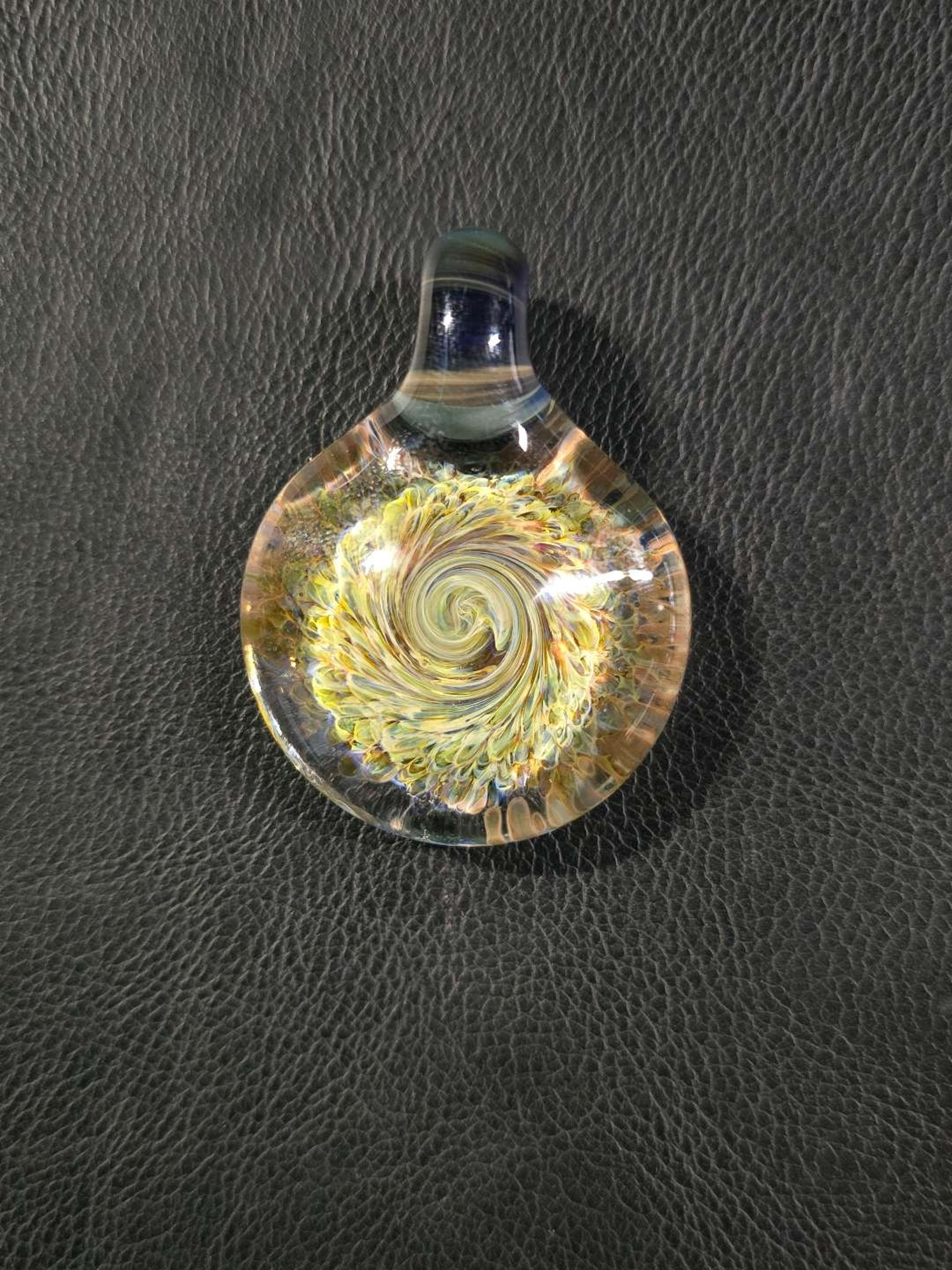 Frit Pendant UV image 0