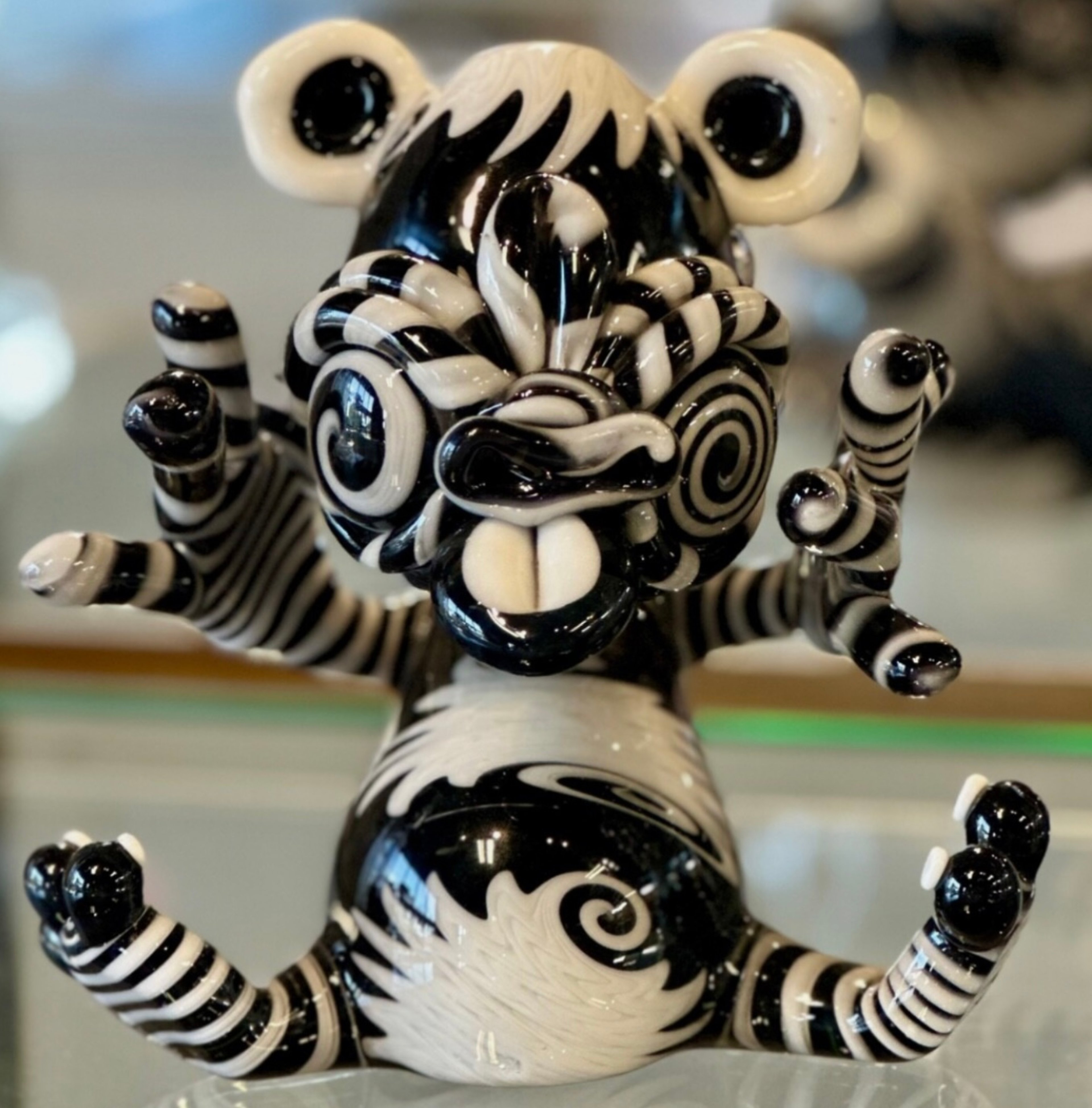 Preview pic of Heady Glass Casto glass x goblin king collab