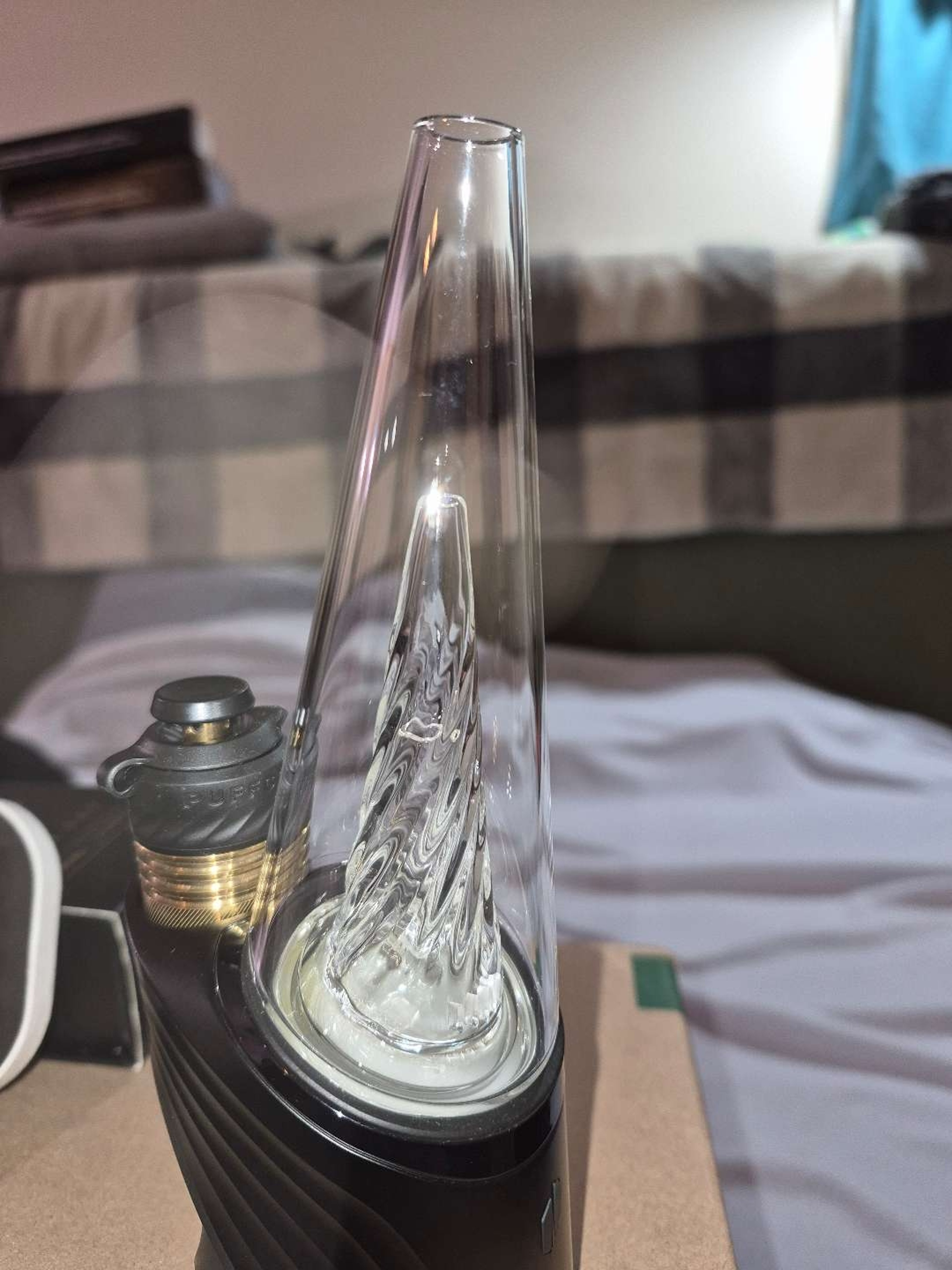 Preview pic of Puffco Pro w/ 3dxl hard case and wireless power dock