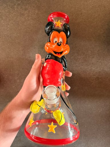 Preview pic of Pair of Minnie and Mickey Mouse beakers