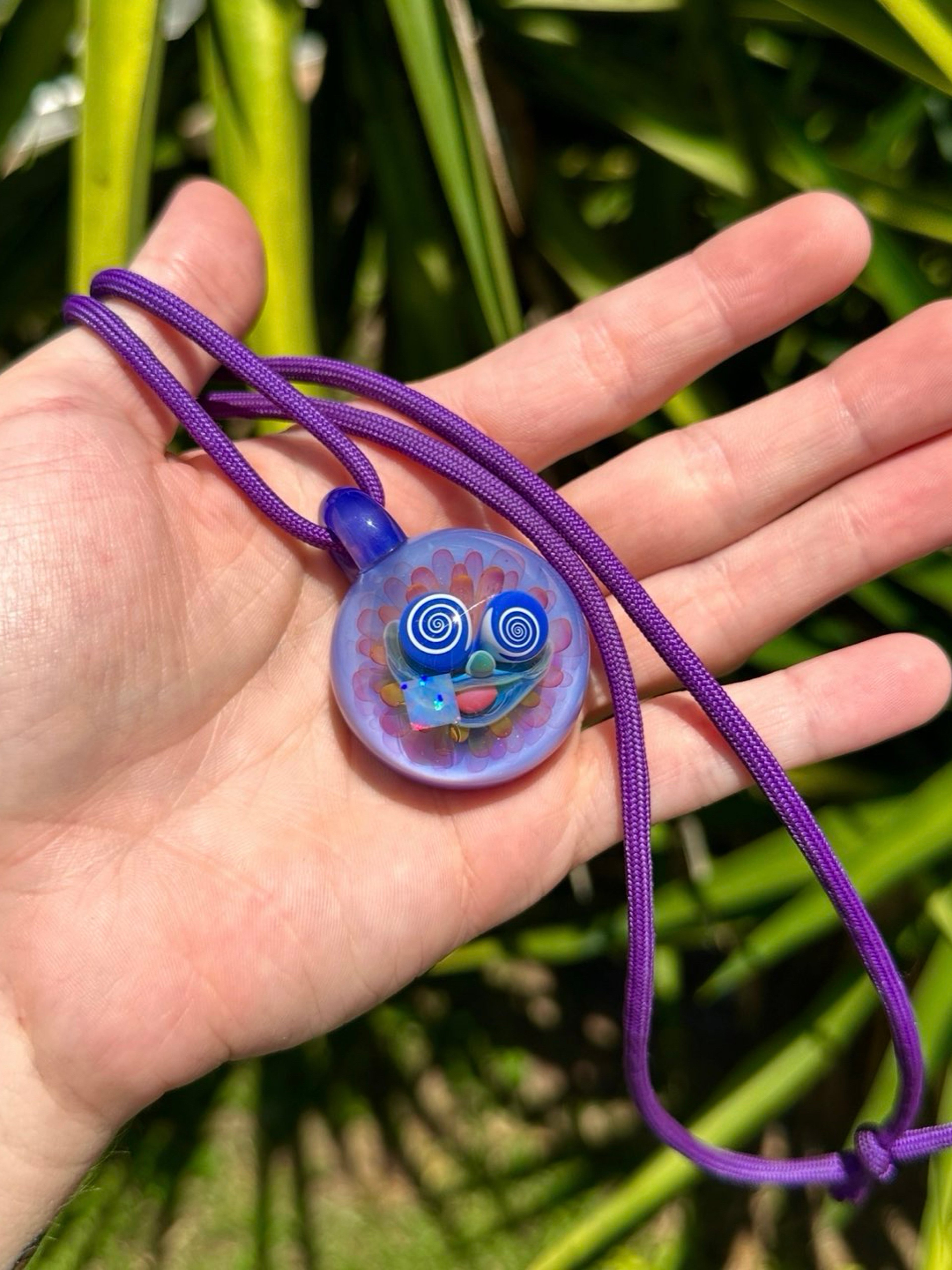 Preview pic of Gong pendant