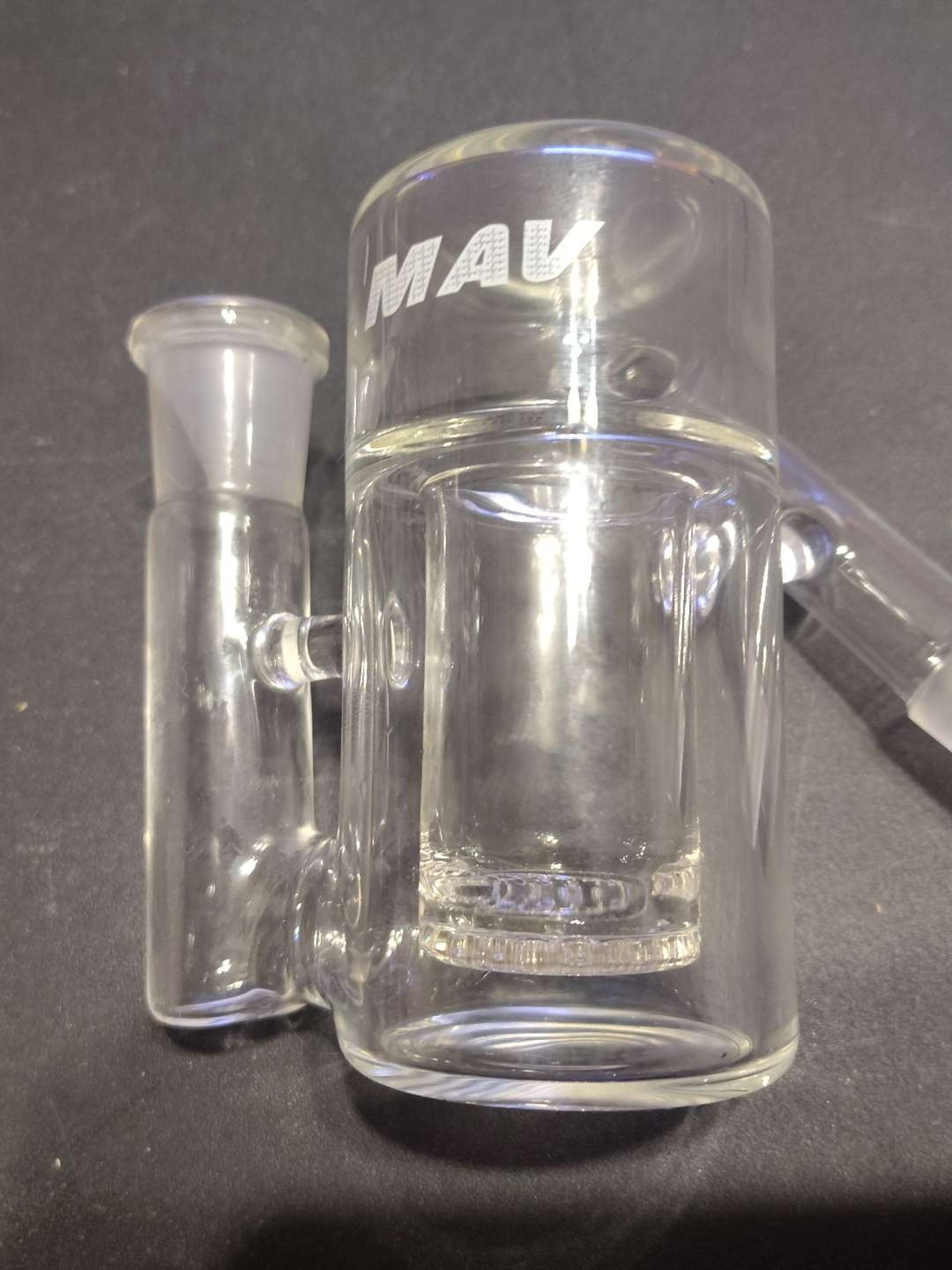 MAV Glass 18mm 45° Ash Catcher image 0