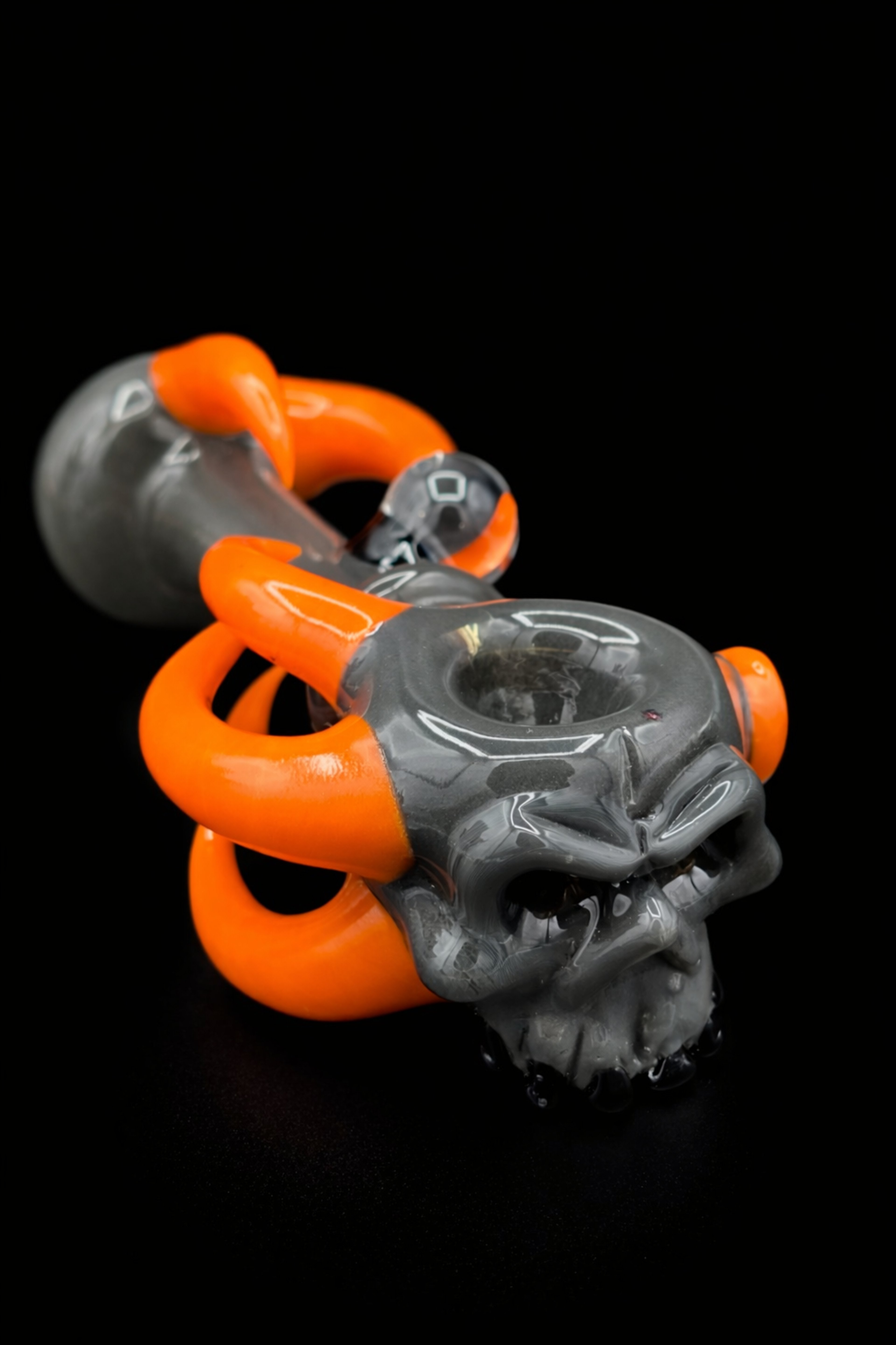 Preview pic of Grime Glass Skull Pipe