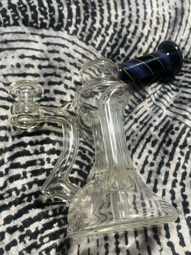 Preview pic of HOWLS GLASS RECYCLER