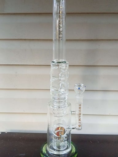 Preview pic of Tsunami glass double drum donut