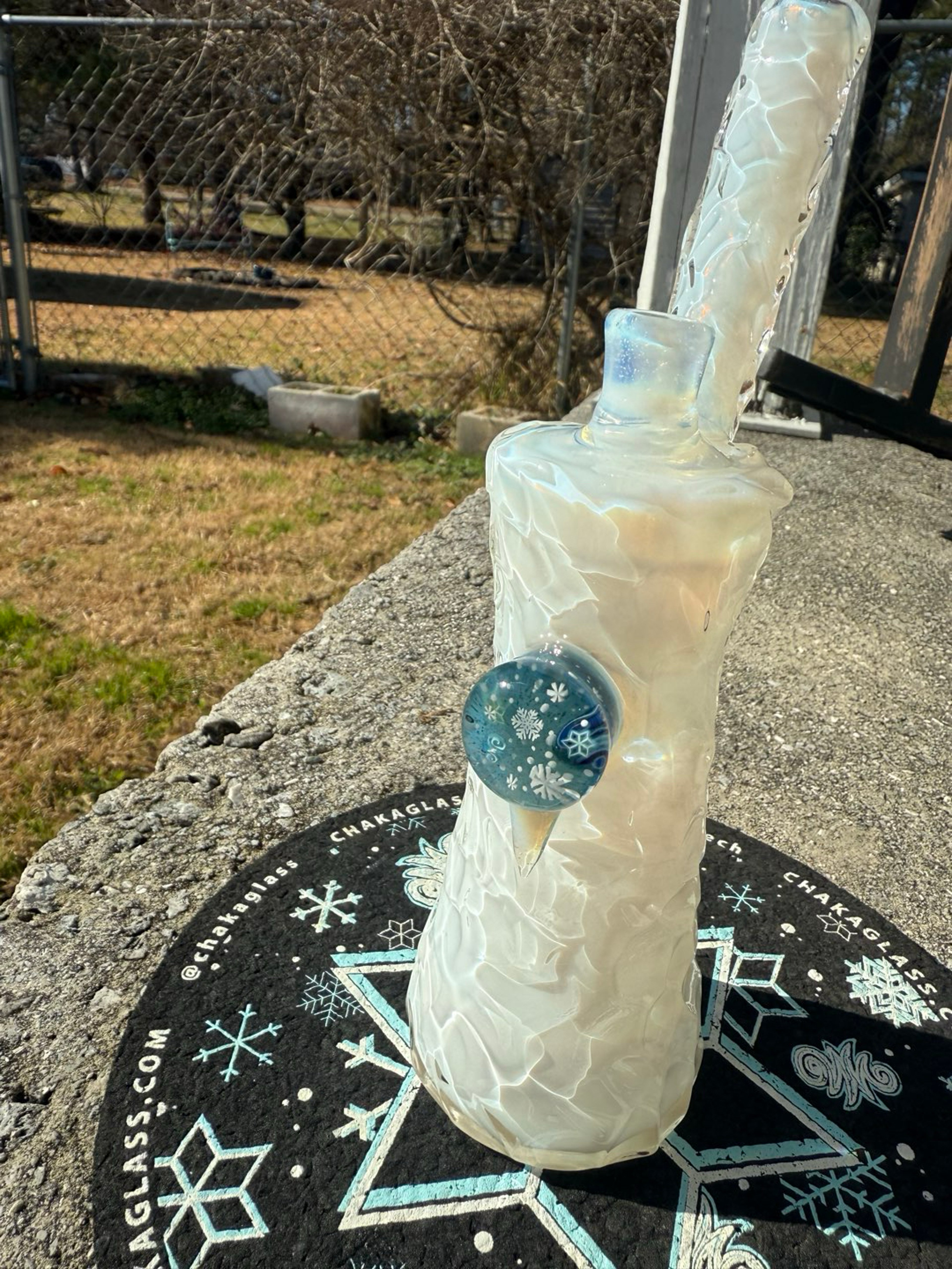 Preview pic of Chaka Secret White Ice Cave Tech Sipper