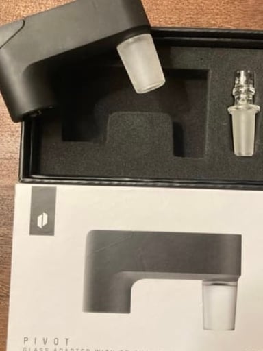 Preview pic of Pivot Water Pipe Adapter by Puffco