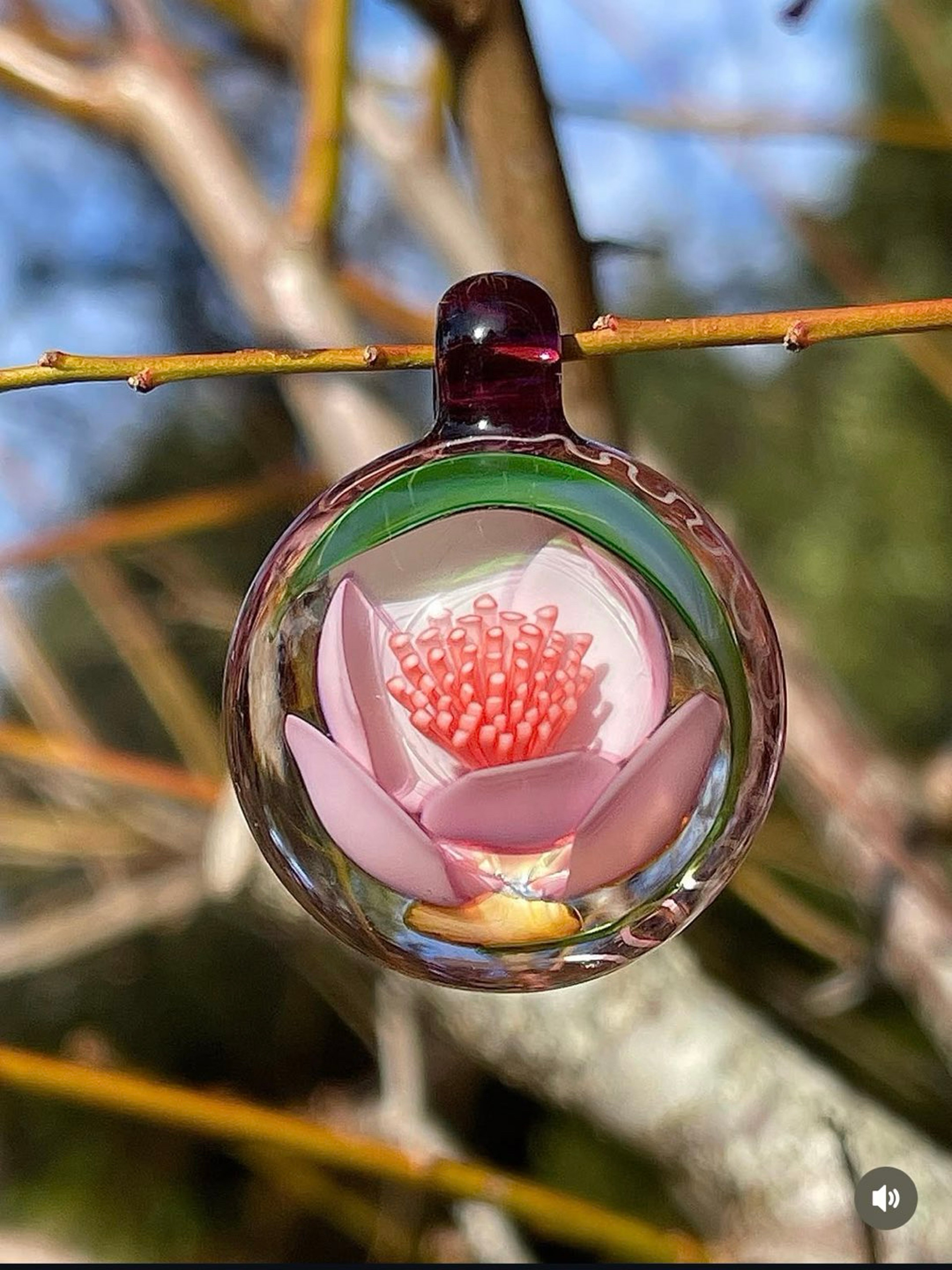 Preview pic of 2025 Delong pendant