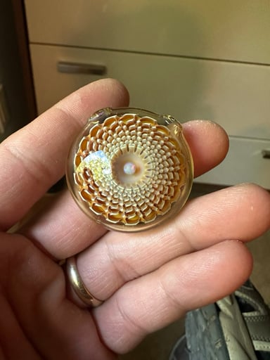 Preview pic of Yunk Glass pendant