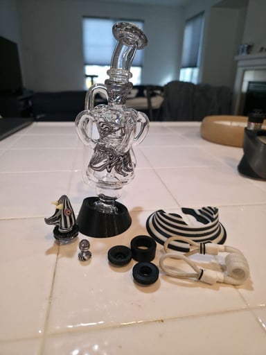 Preview pic of Kosher quad and matching niko cray cap puffco