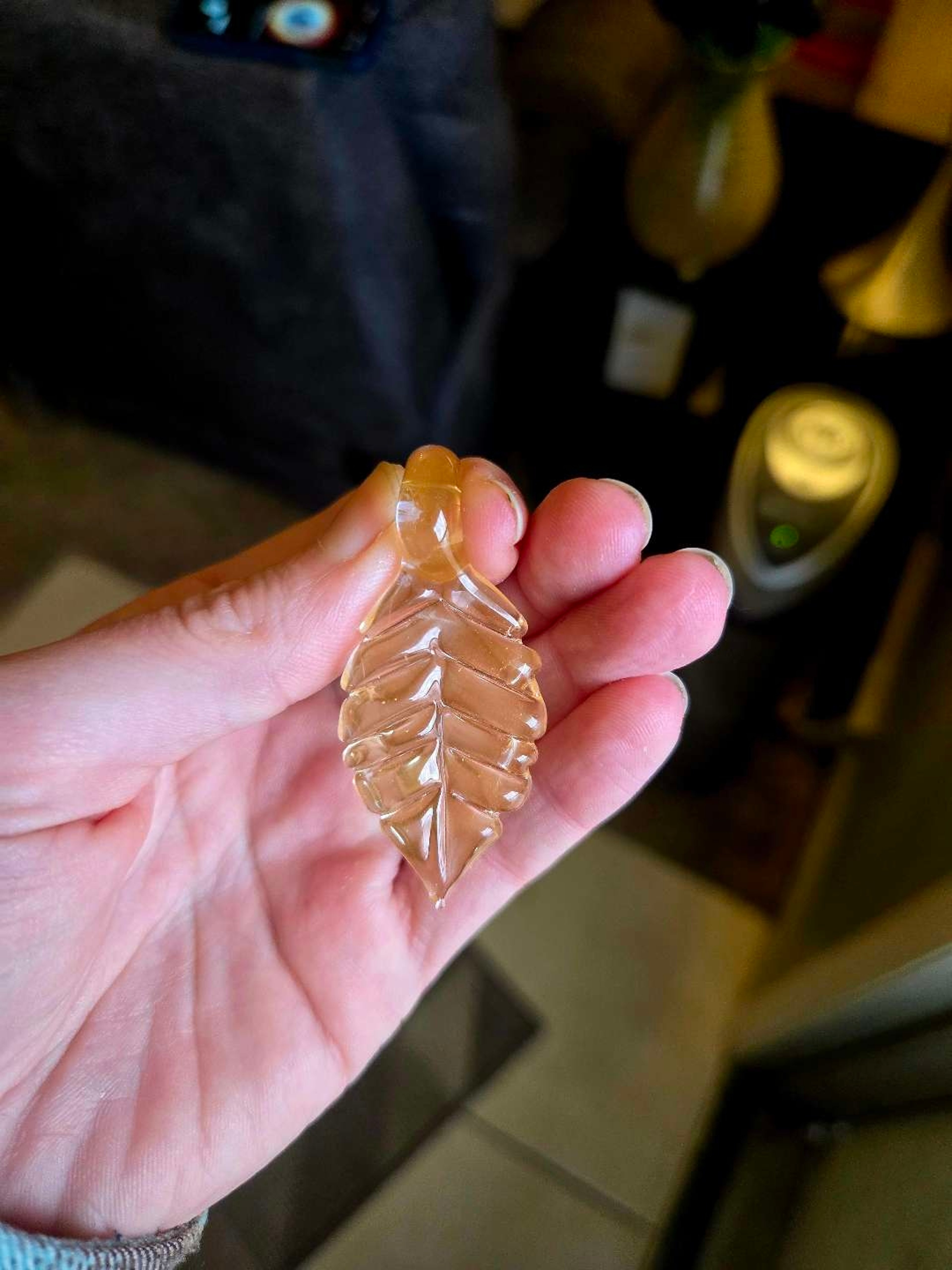 Preview pic of Peach Leaf Pendant