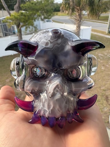 Preview pic of Oni Crystal Skull and matching pendant
