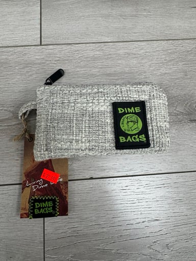 Preview pic of Dime bag padded pouch 7”silver