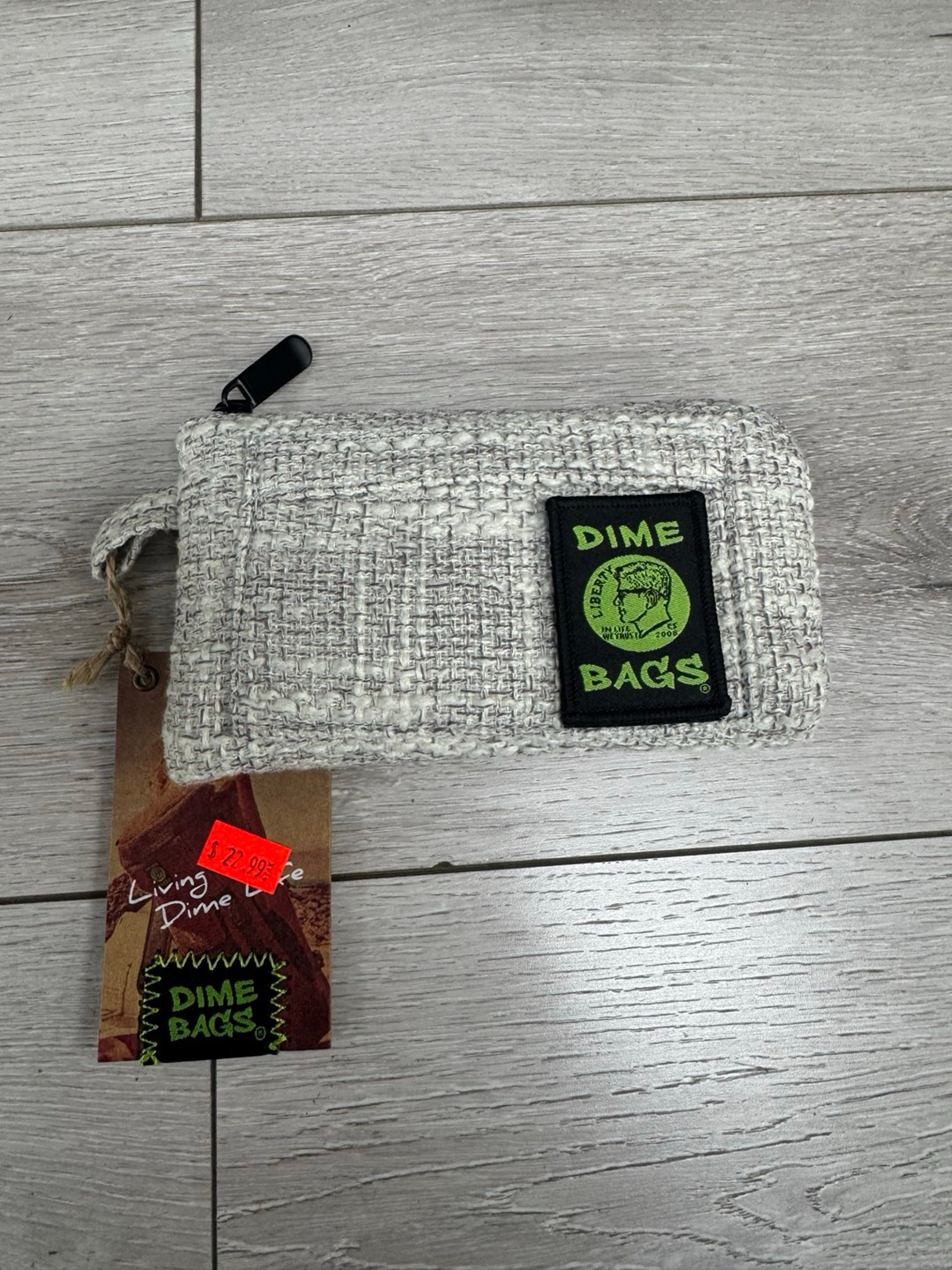 Preview pic of Dime bag padded pouch 7”silver