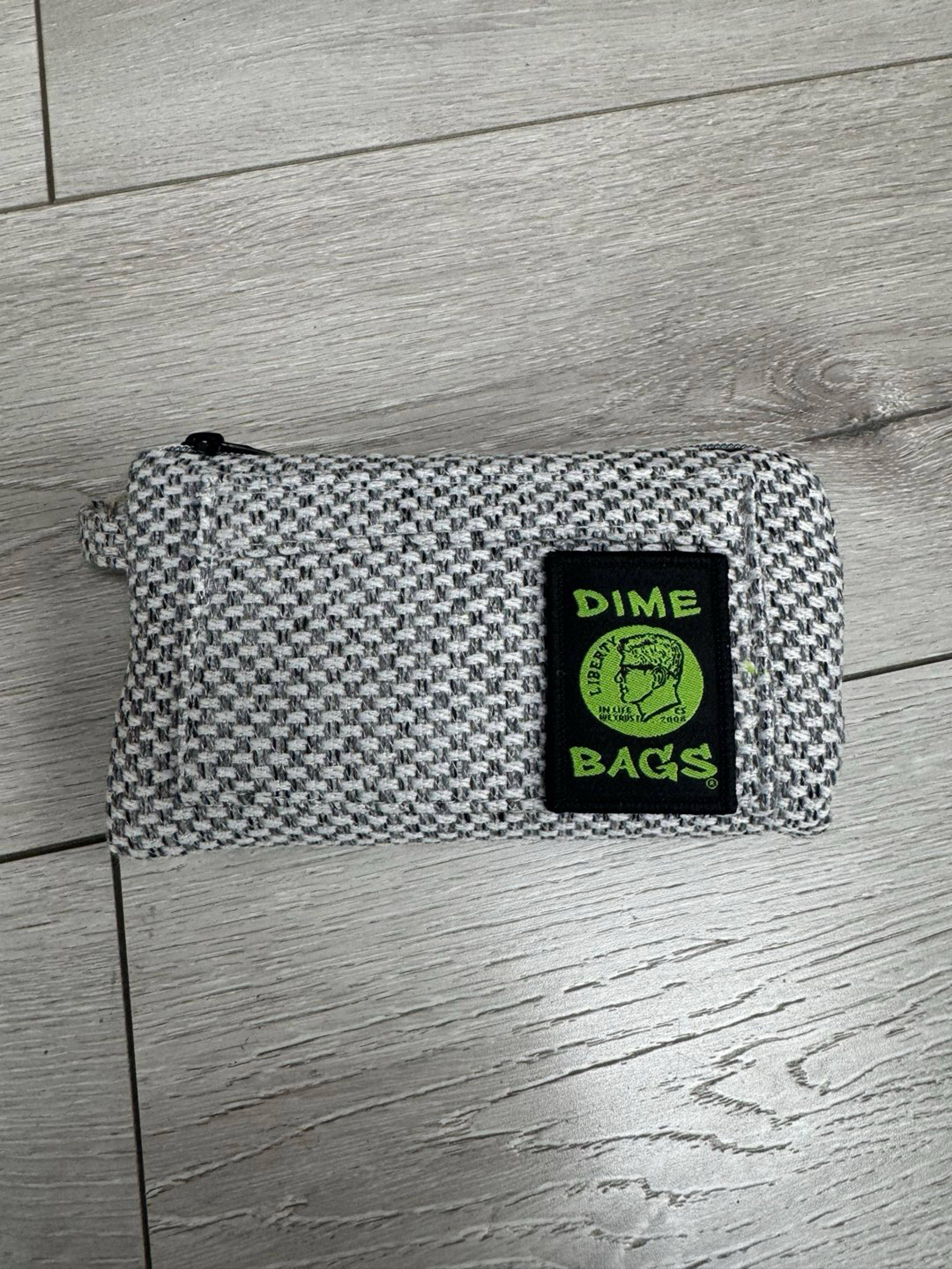 Preview pic of Dime bag padded pouch 7” gray