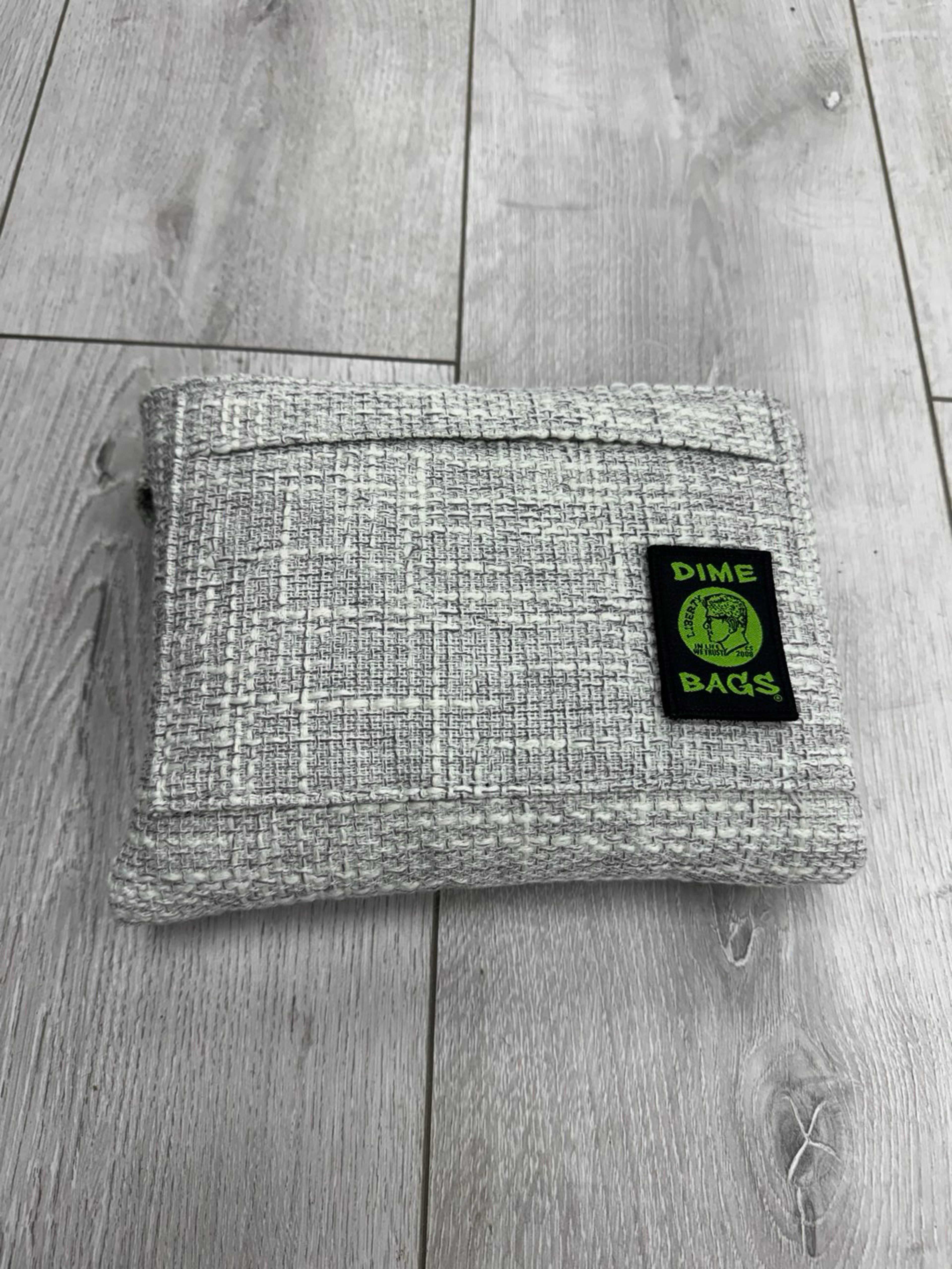 Dime bag padded pouch 10” silver image 0