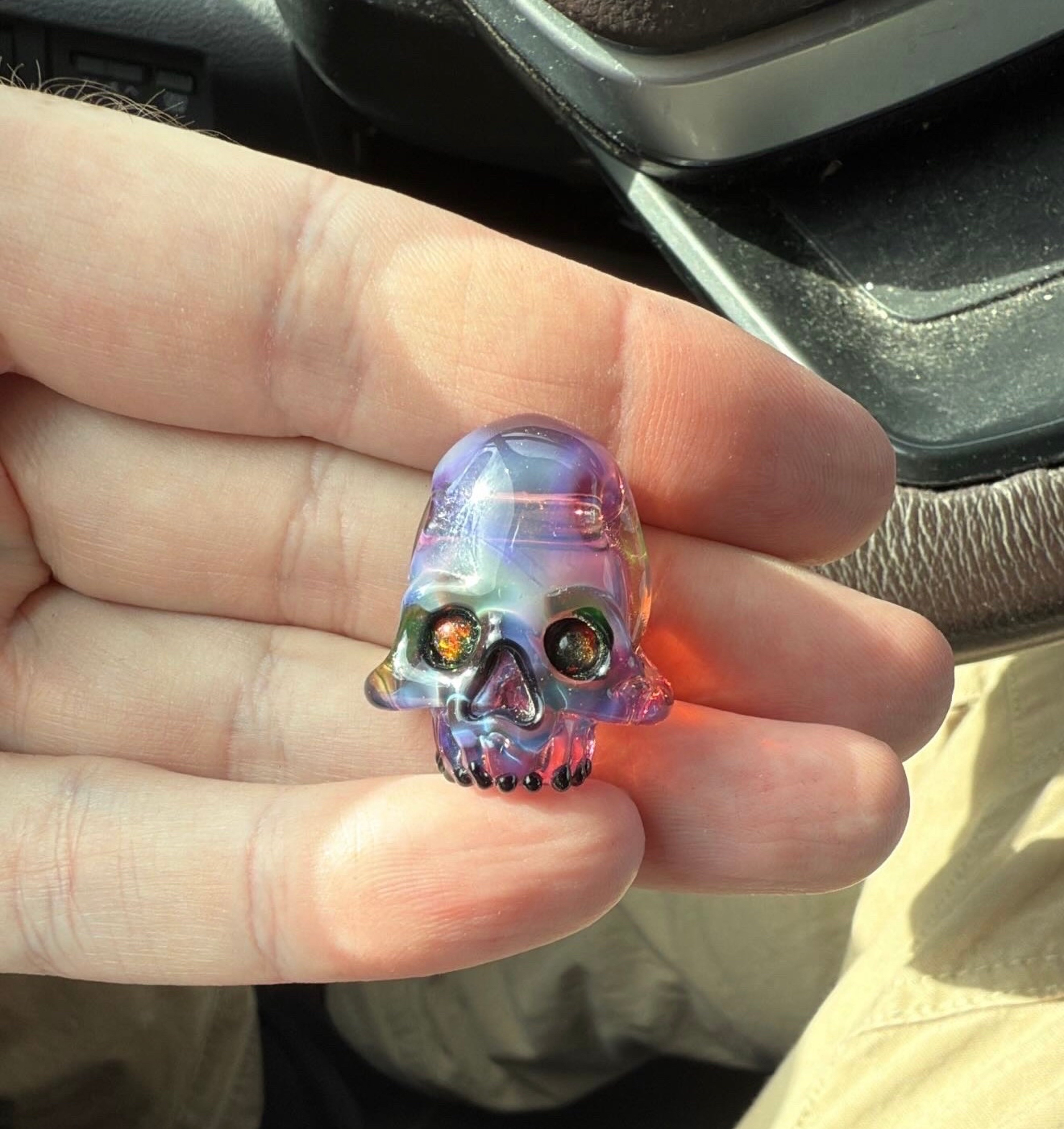 Preview pic of UV over telemagenta mini skull