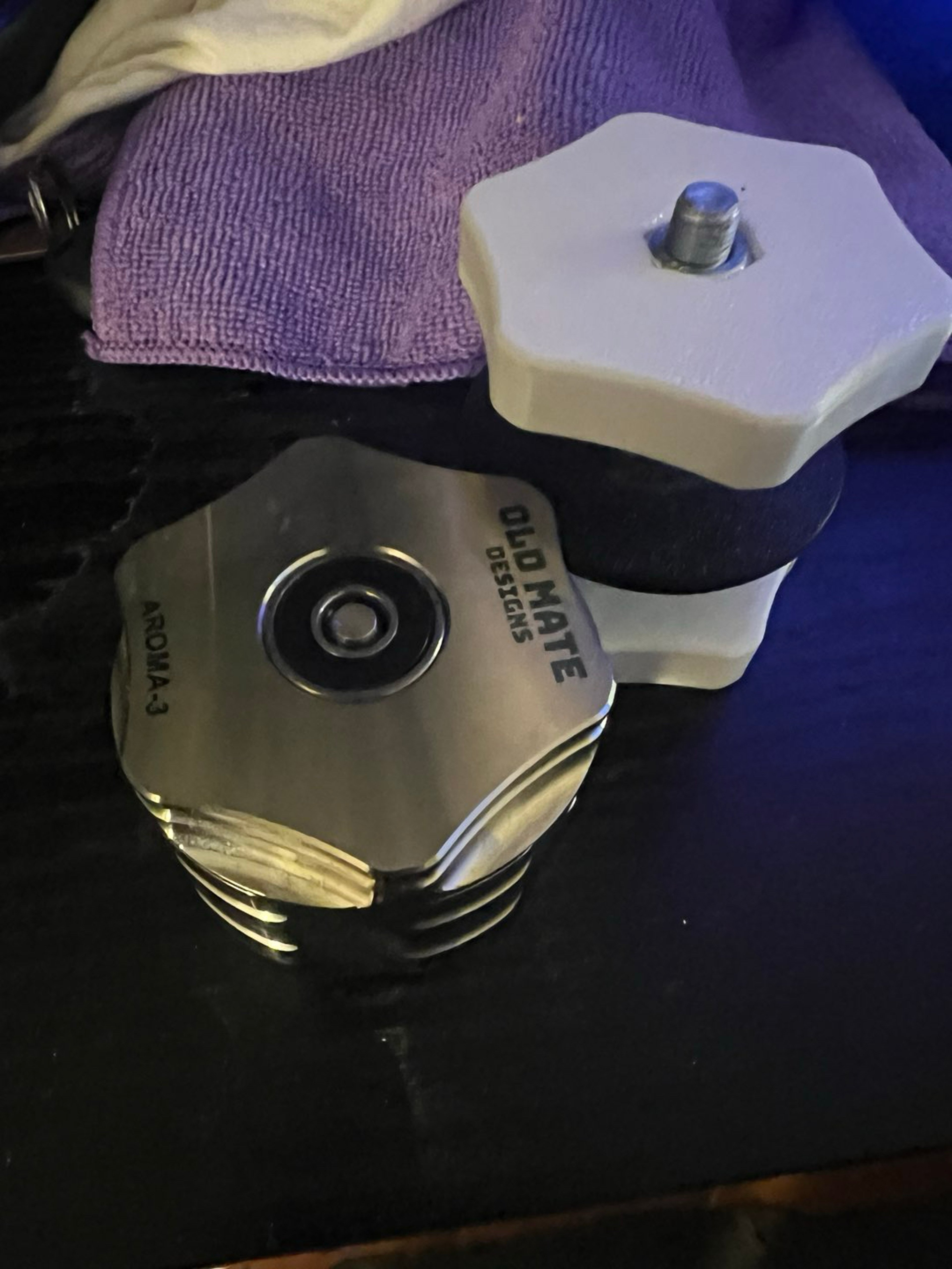 Preview pic of Aroma 3 Grinder and bearing puller