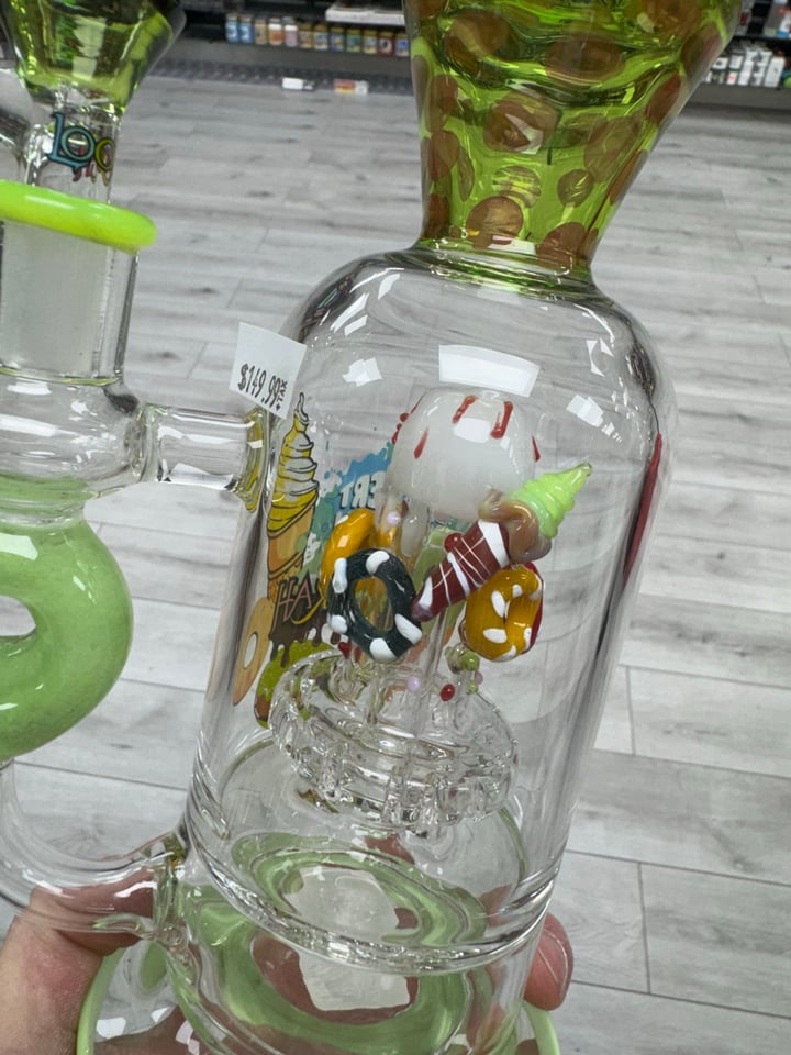 Lookah donut rig 15” | Shop Dab Rigs on GlassPass