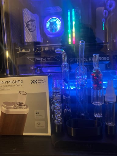 Preview pic of Tinymight 2 Purple Heart device and glass